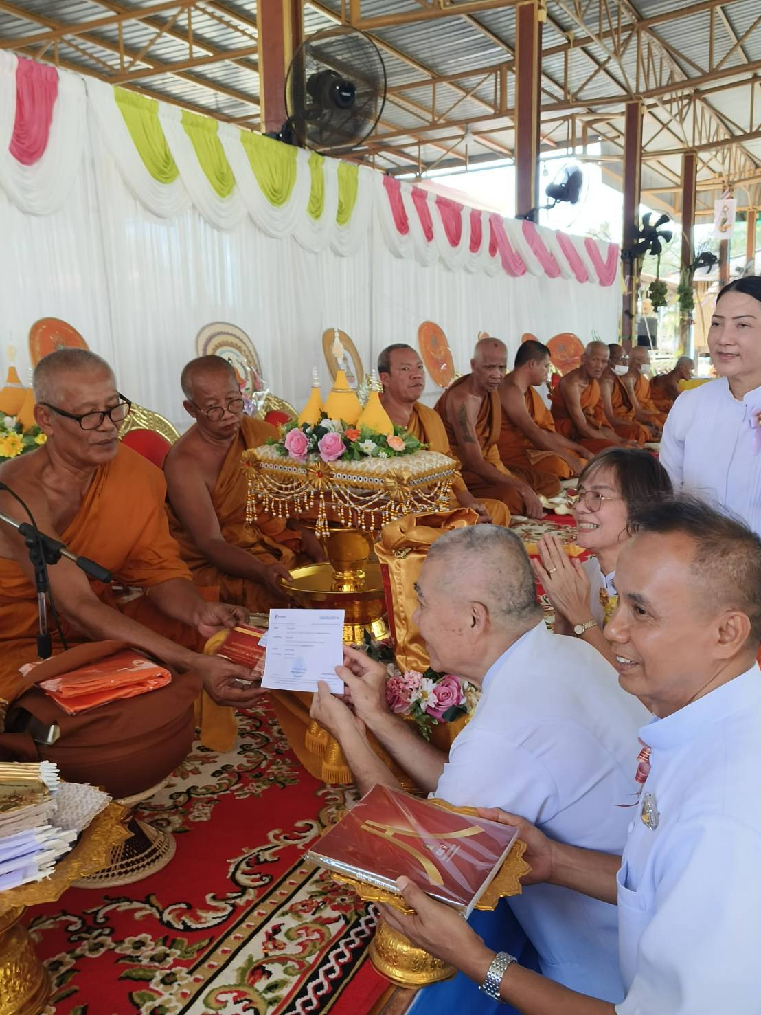 ภาพร่วมพิธีกรรมวัดประชุมสงฆ์