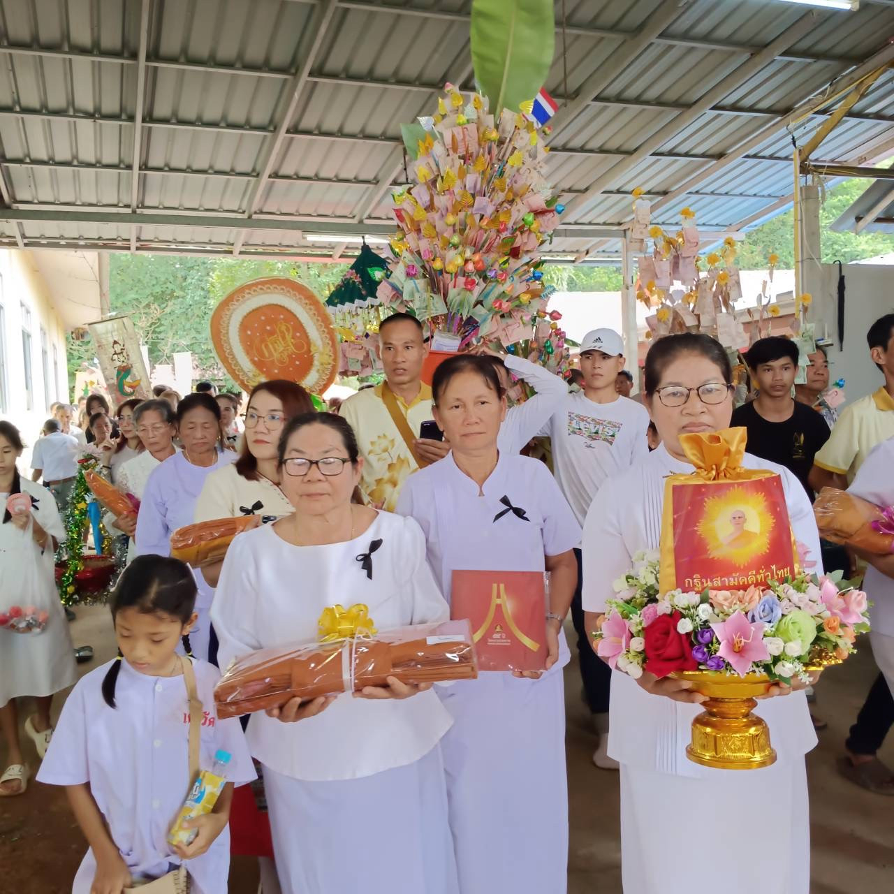 ภาพร่วมพิธีกรรมวัดบ้านไผ่รส
