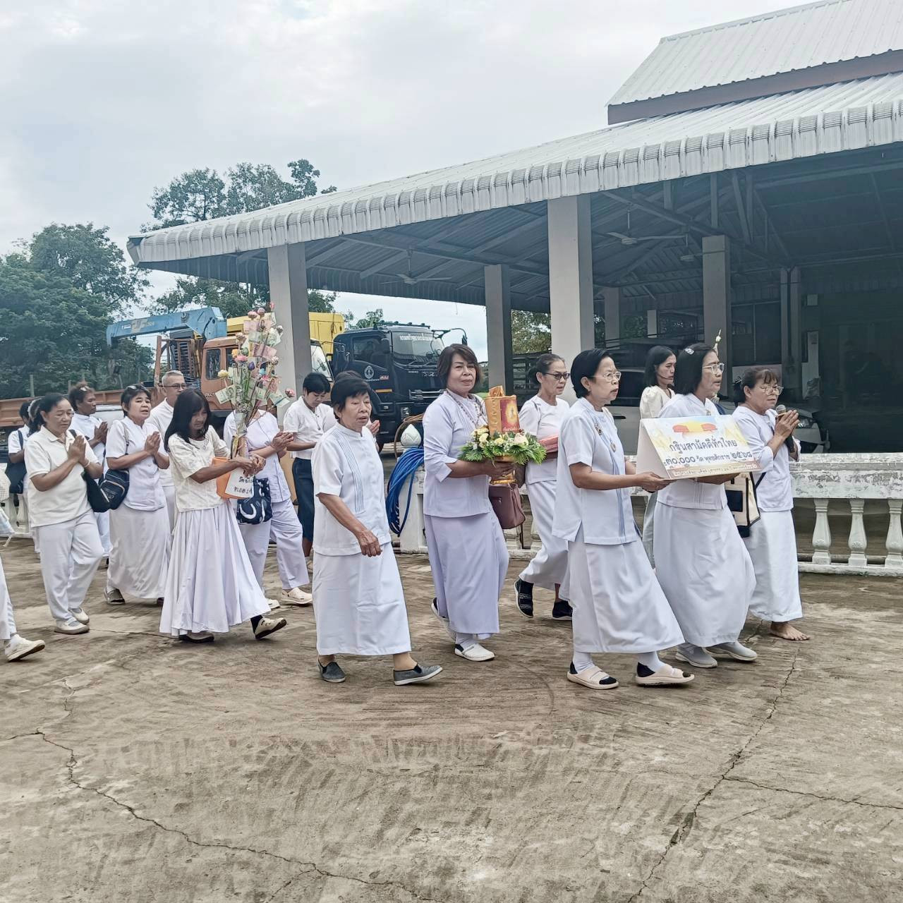 ภาพร่วมพิธีกรรมวัดบึงบัว