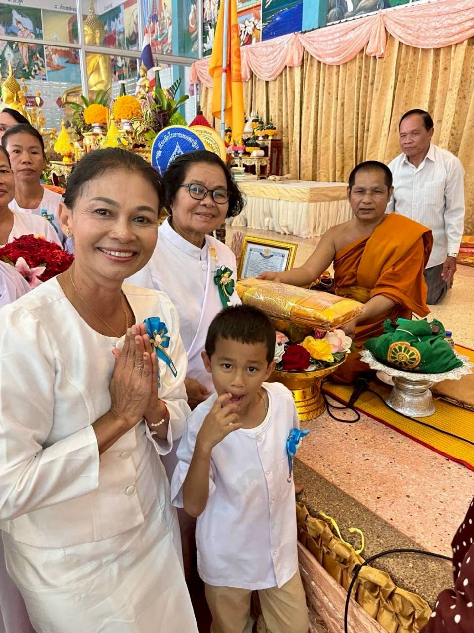 ภาพร่วมพิธีกรรมวัดหนองหัวฟาน