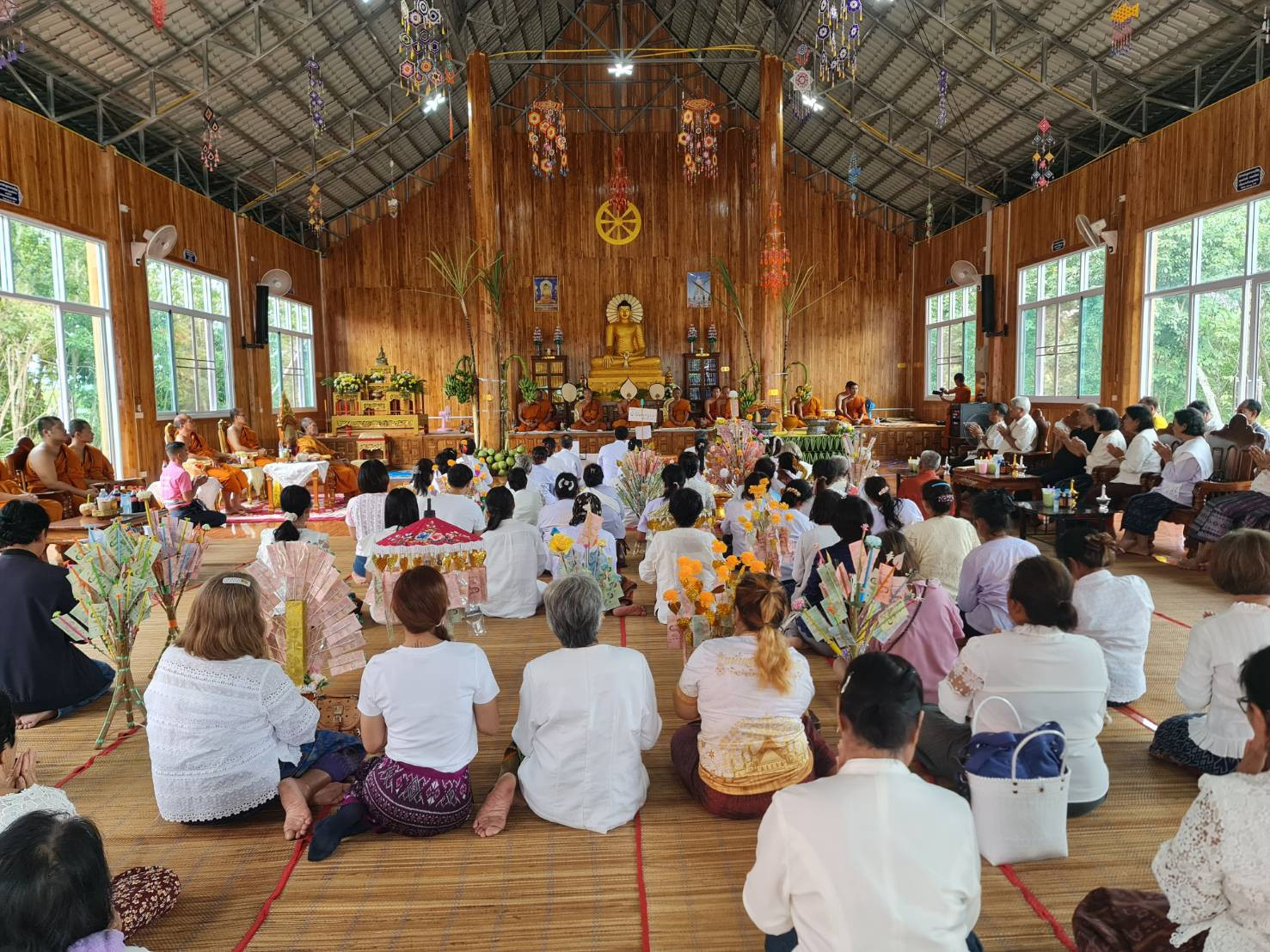 ภาพร่วมพิธีกรรมวัดนิกรบำรุง