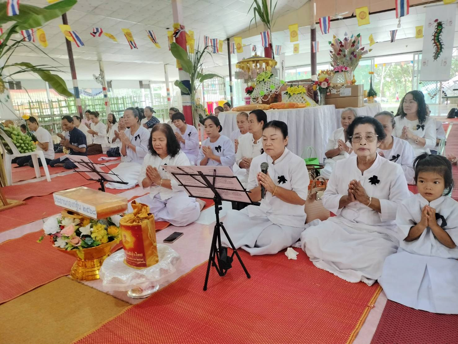 ภาพกล่าวคำถวายกฐินวัดคำสมบูรณ์วนาราม