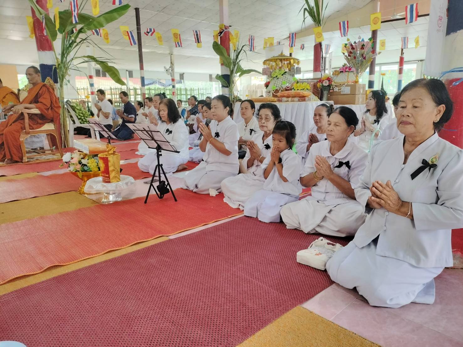 ภาพร่วมพิธีกรรมวัดคำสมบูรณ์วนาราม
