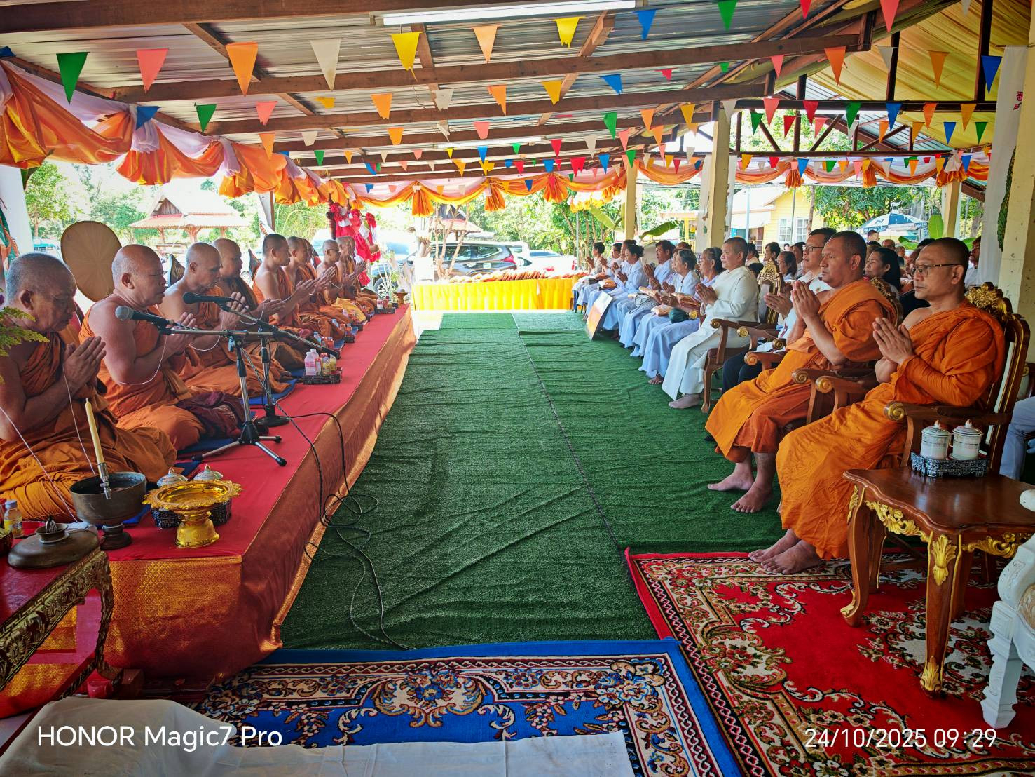 ภาพร่วมพิธีกรรมธุดงคสถานศรีโคตบูร
