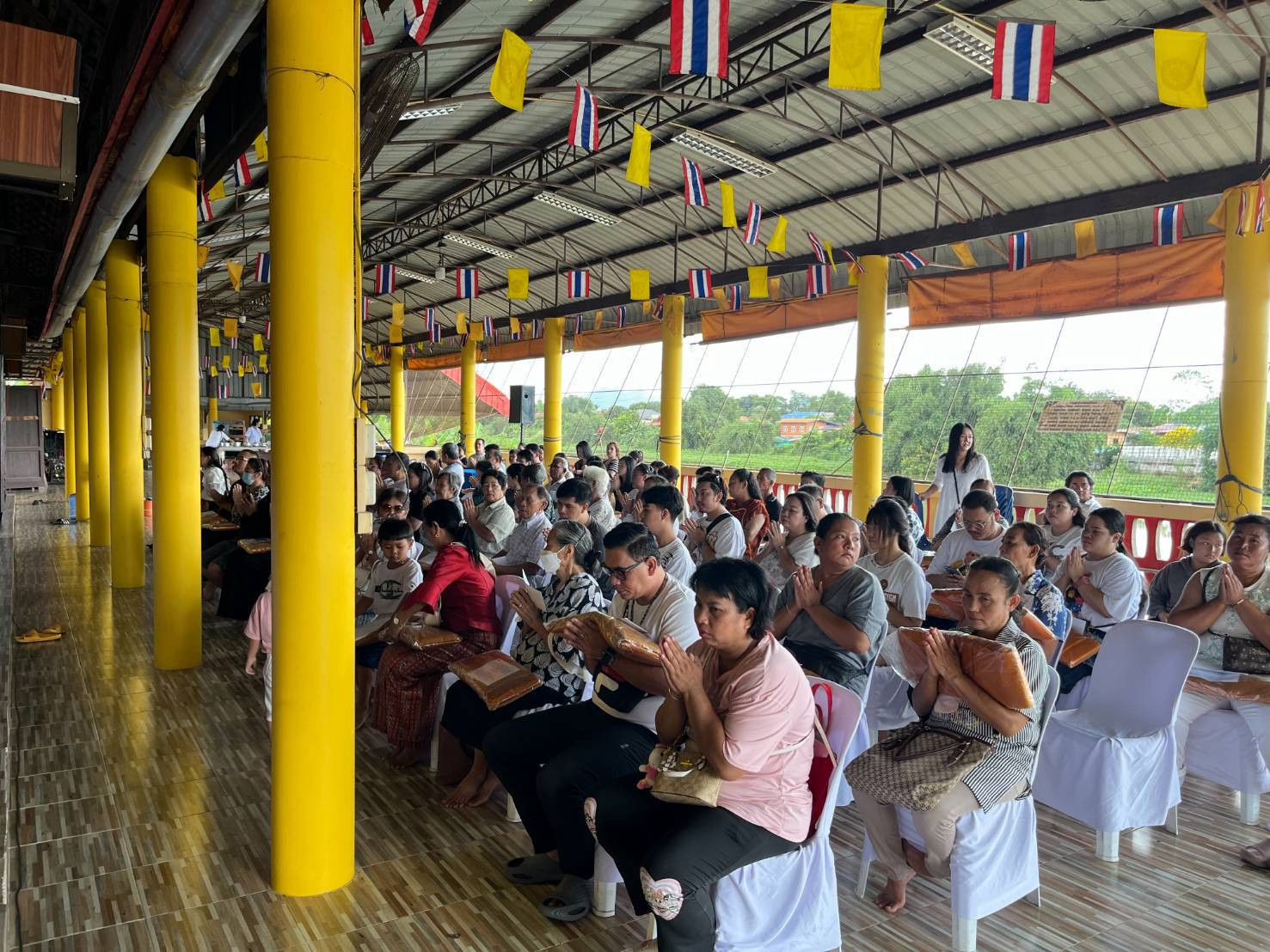 ภาพร่วมพิธีกรรมวัดโพธิ์เทพประสิทธิ์