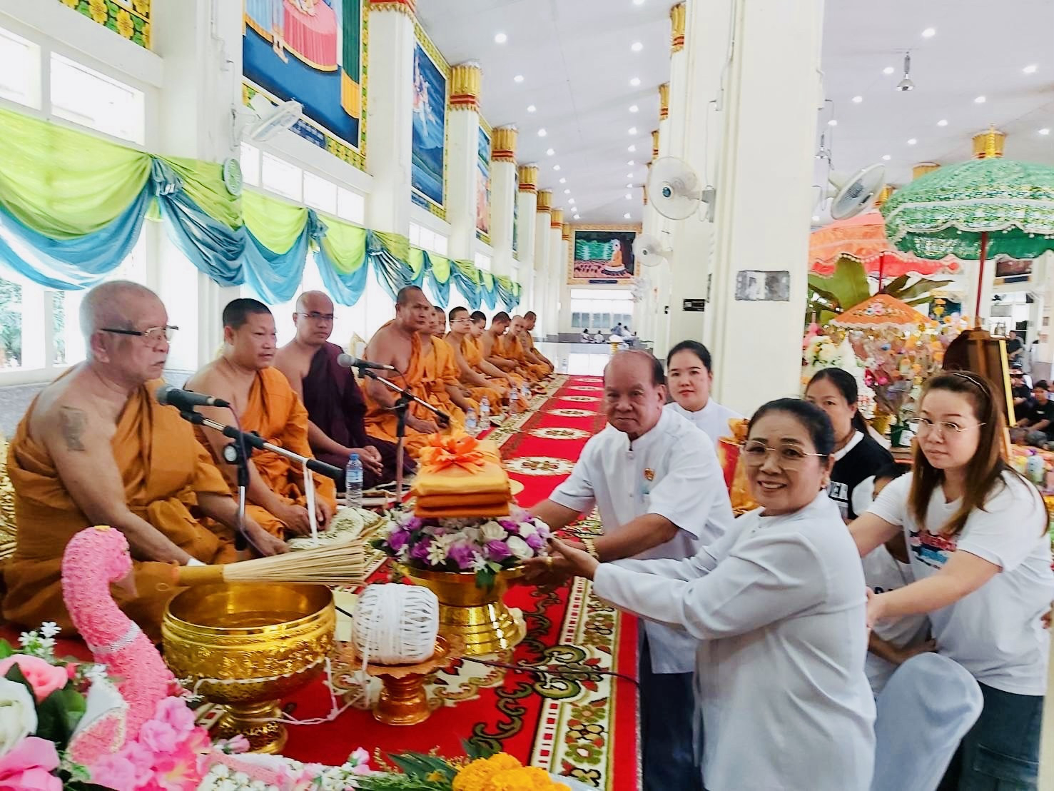 ภาพร่วมพิธีกรรมวัดหนองปรือใหญ่พลายงาม