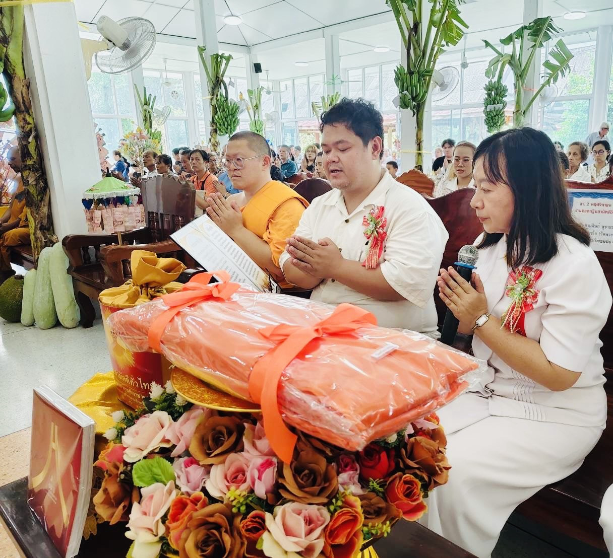 ภาพร่วมพิธีกรรมวัดสูงเนิน