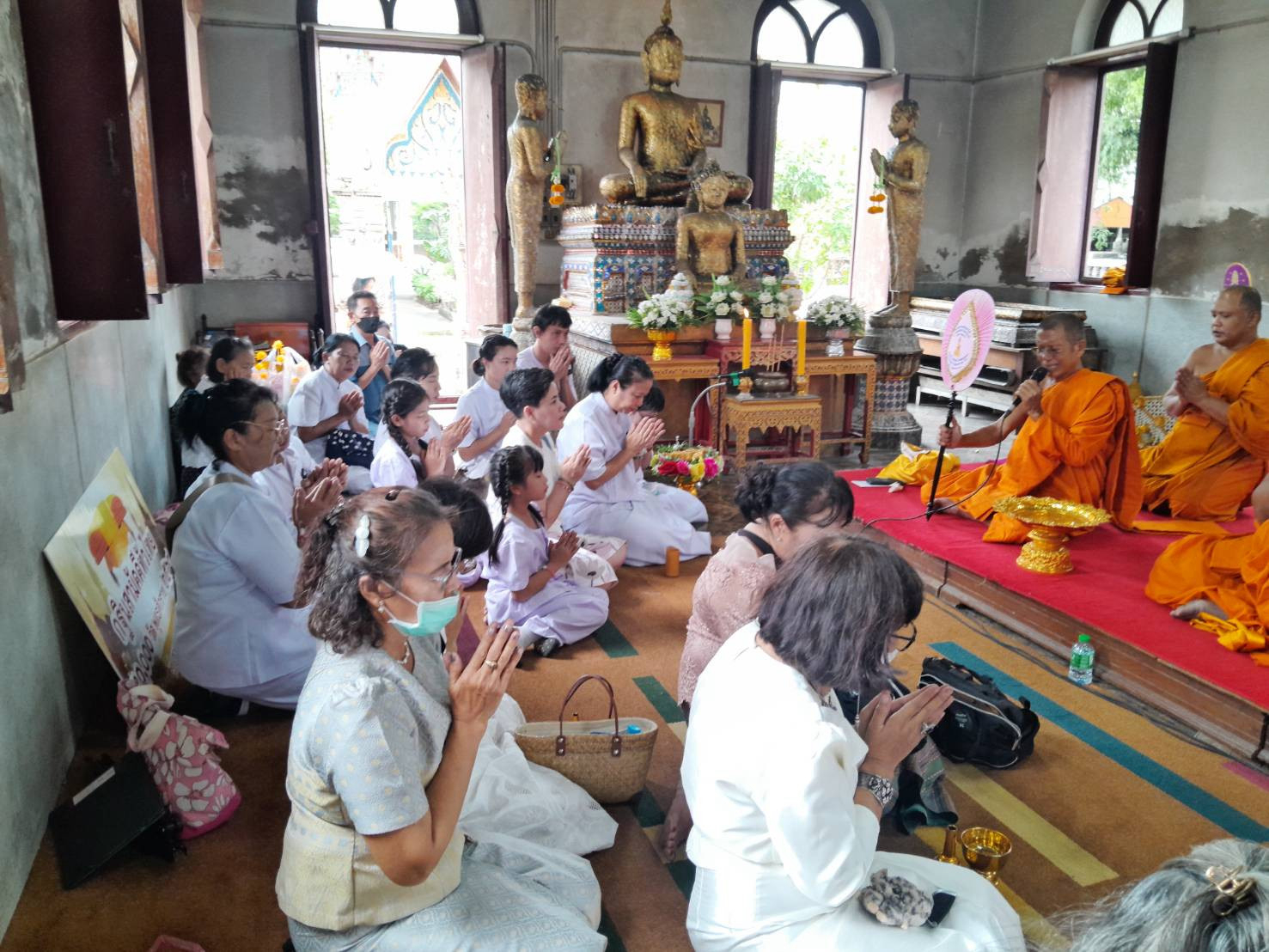 ภาพร่วมพิธีกรรมวัดราษฎร์รังสรรค์