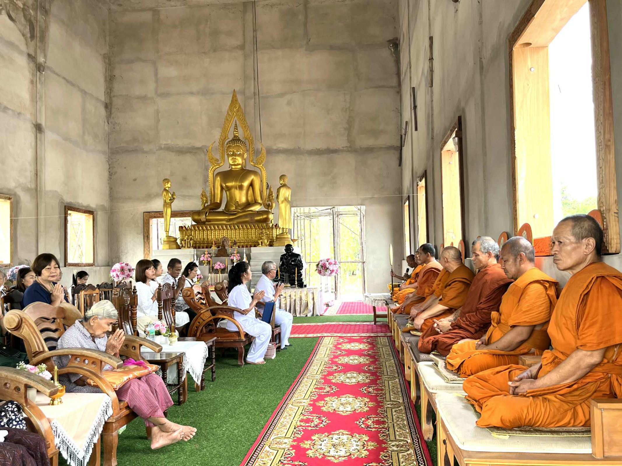 ภาพร่วมพิธีกรรมวัดศรีกบินทร์