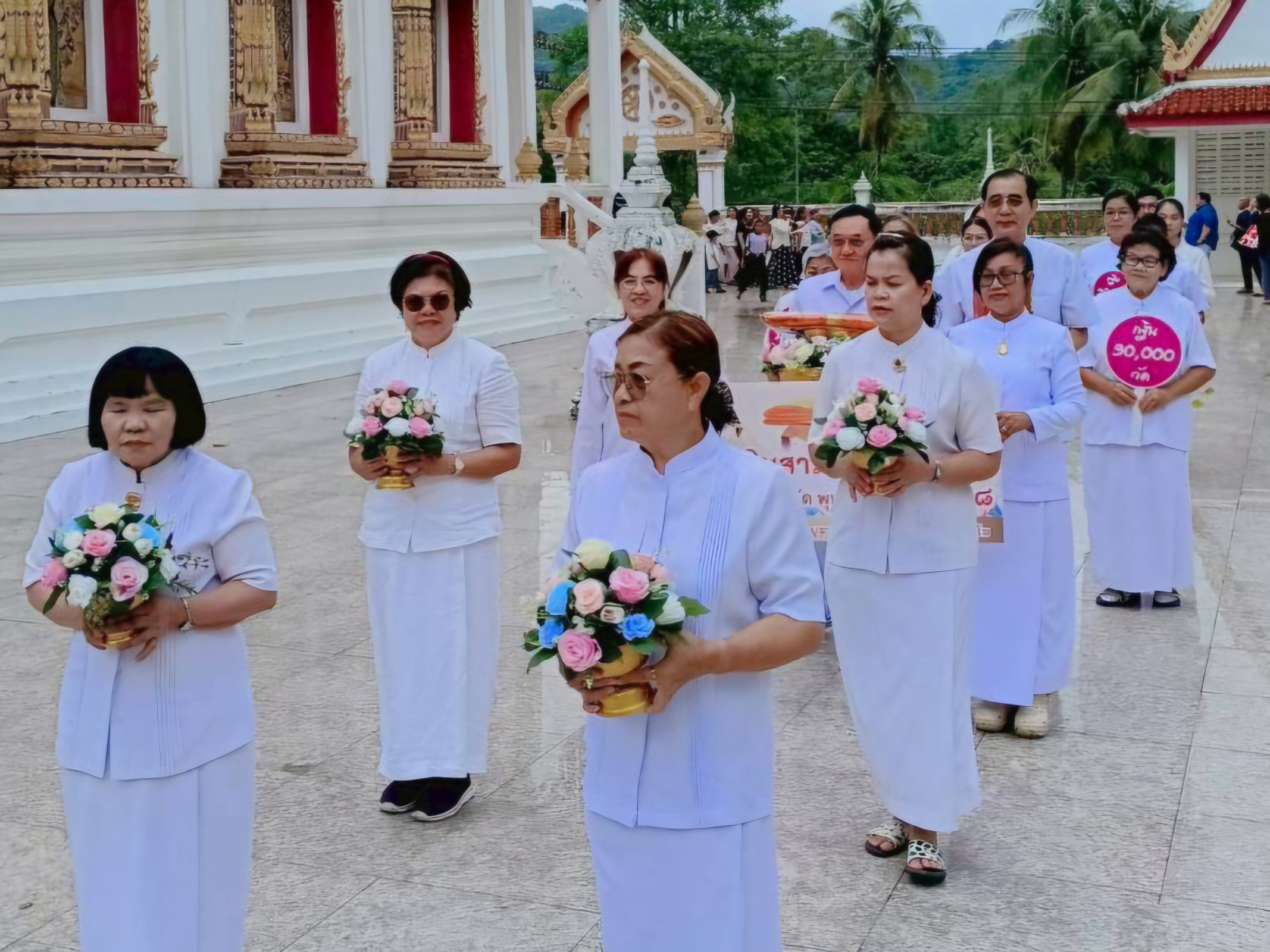 ภาพร่วมพิธีกรรมวัดภูดรนิ่มเสนาะ