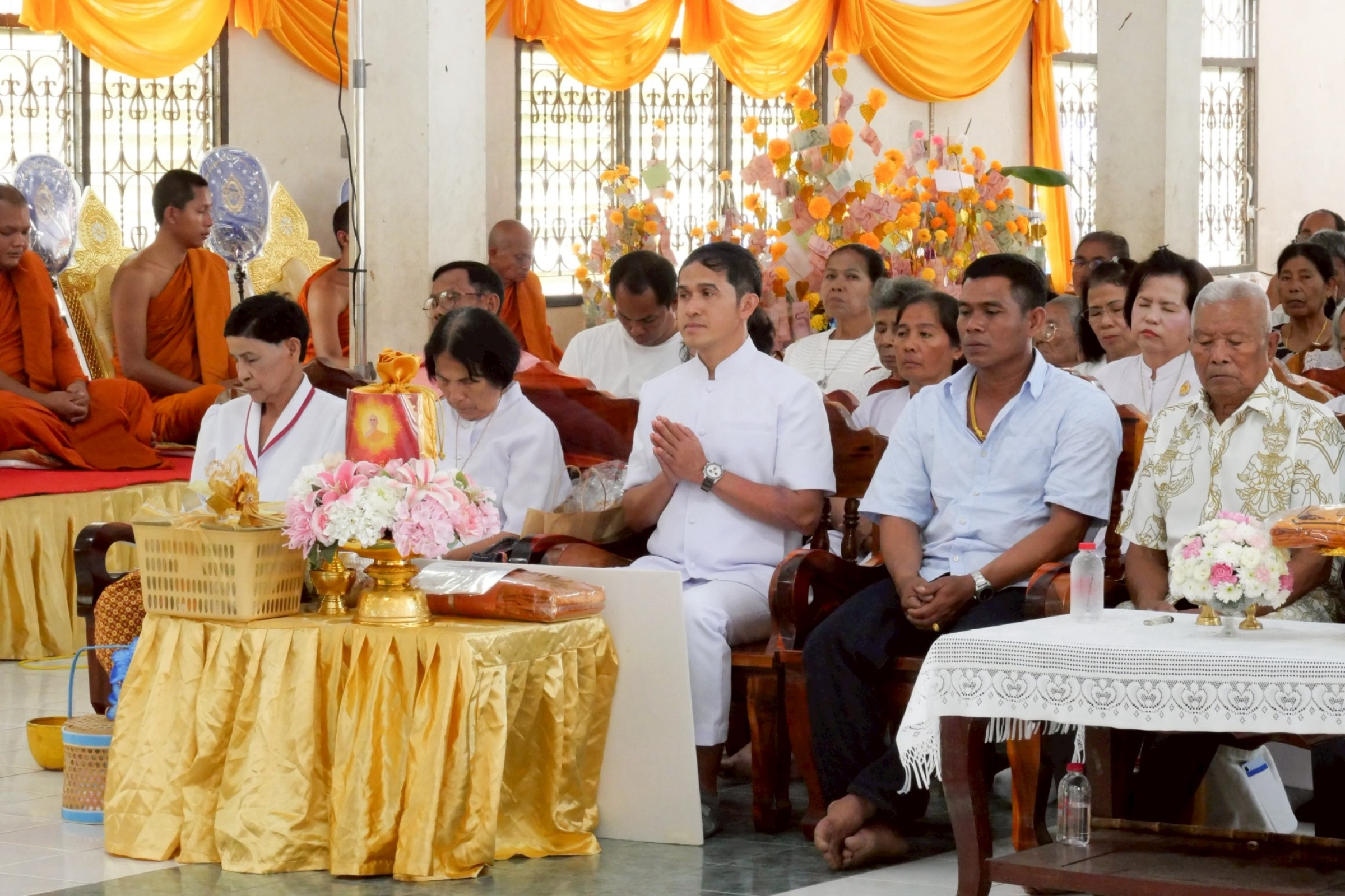 ภาพร่วมพิธีกรรมวัดประดู่หอม