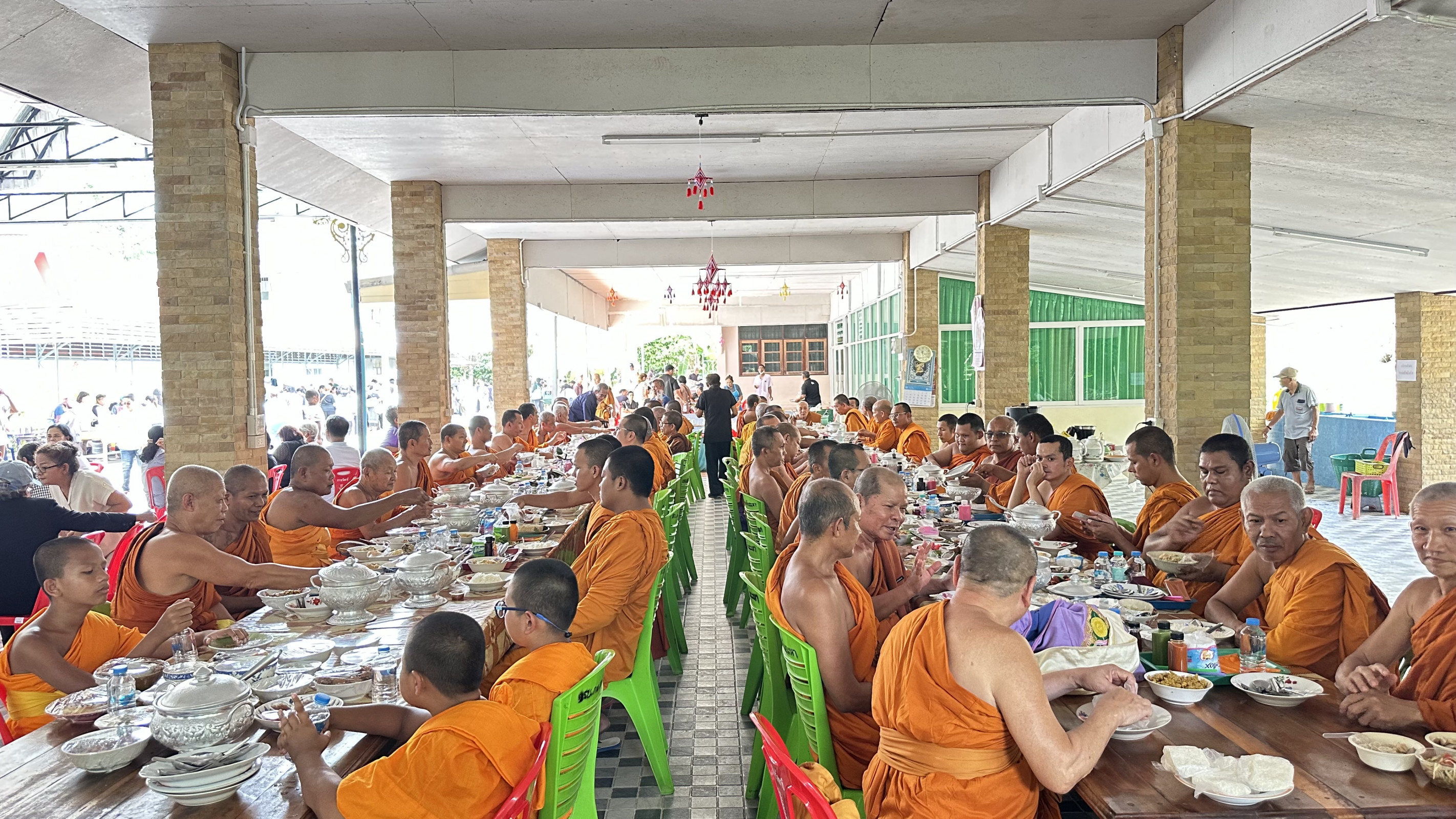 ภาพร่วมพิธีกรรมวัดวงกตบรรพต