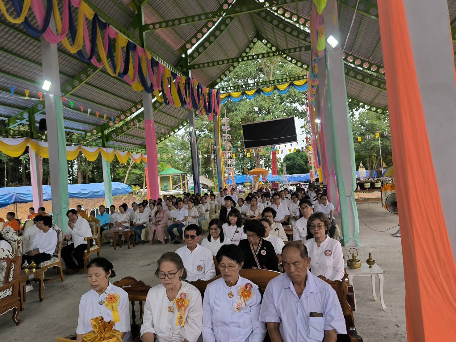 ภาพร่วมพิธีกรรมวัดปางสนุก