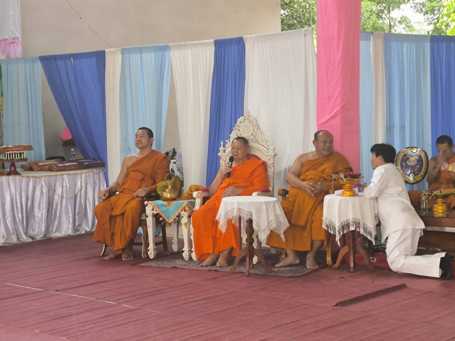 ภาพร่วมพิธีกรรมวัดปางสนุก