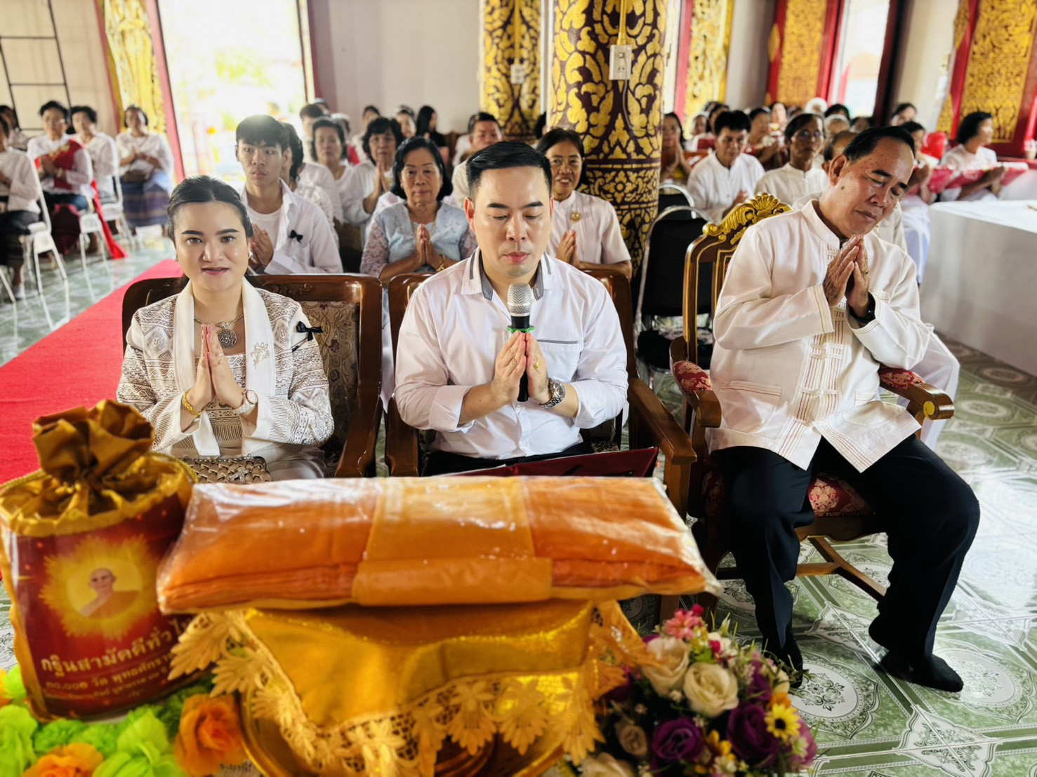 ภาพกล่าวคำถวายกฐินวัดวังหงส์ใต้