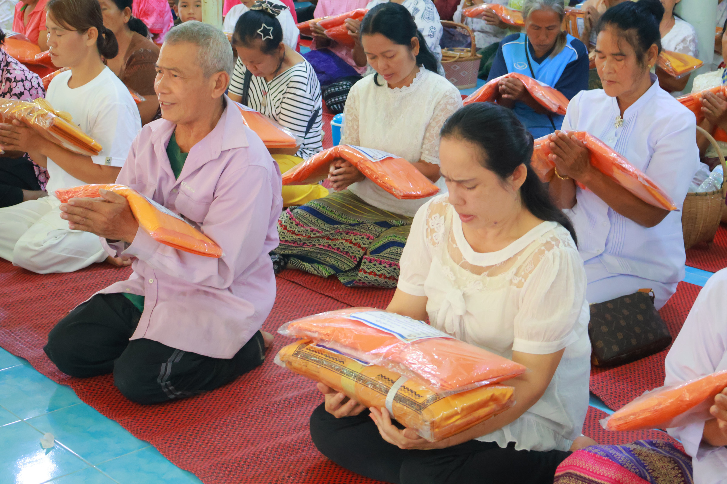 ภาพร่วมพิธีกรรมวัดโซกเปือย