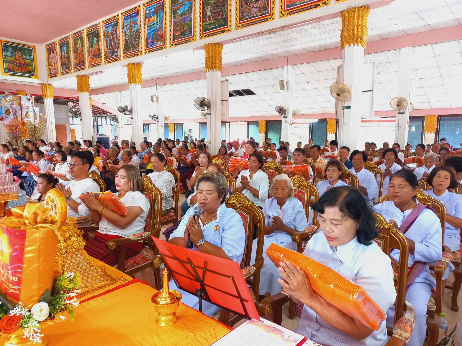 ภาพกล่าวคำถวายกฐินวัดหนองกลับ