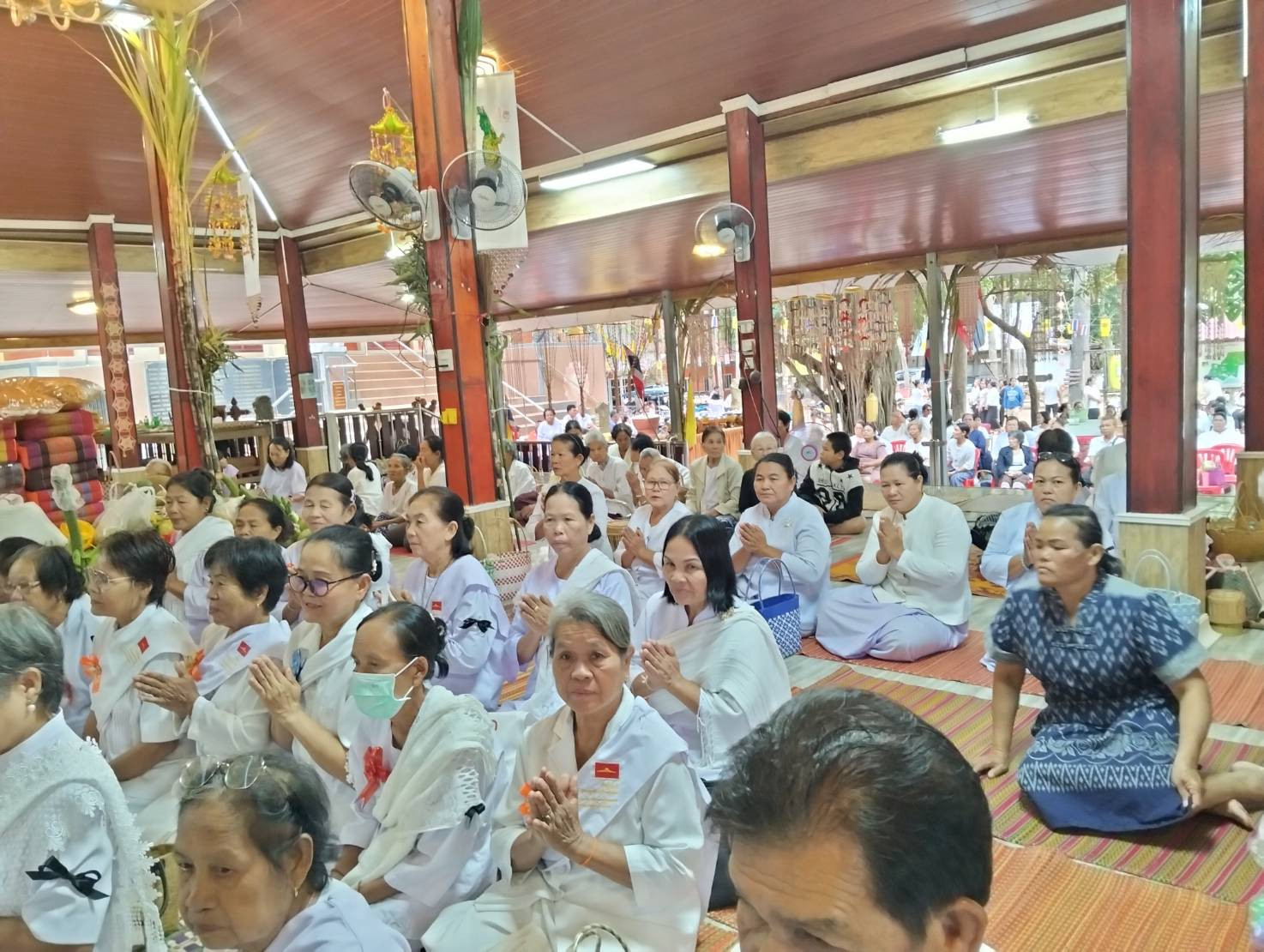 ภาพร่วมพิธีกรรมวัดมงคลศรีไชยวาน