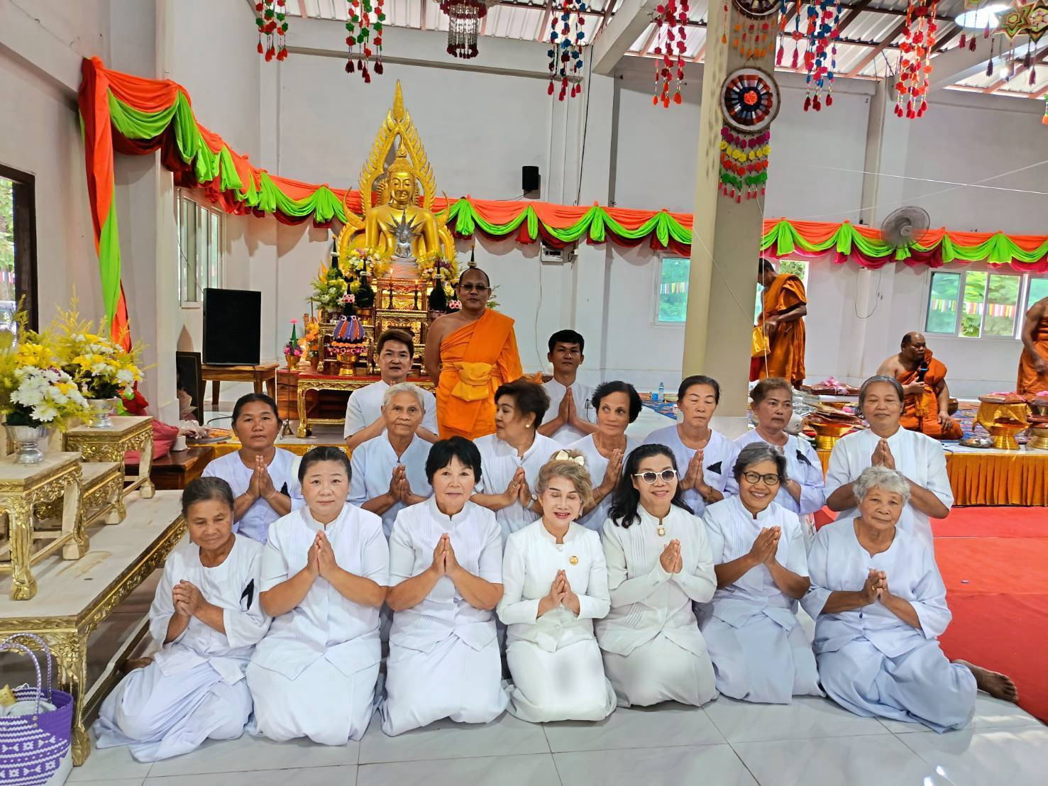 ภาพร่วมพิธีกรรมวัดคำเจริญ