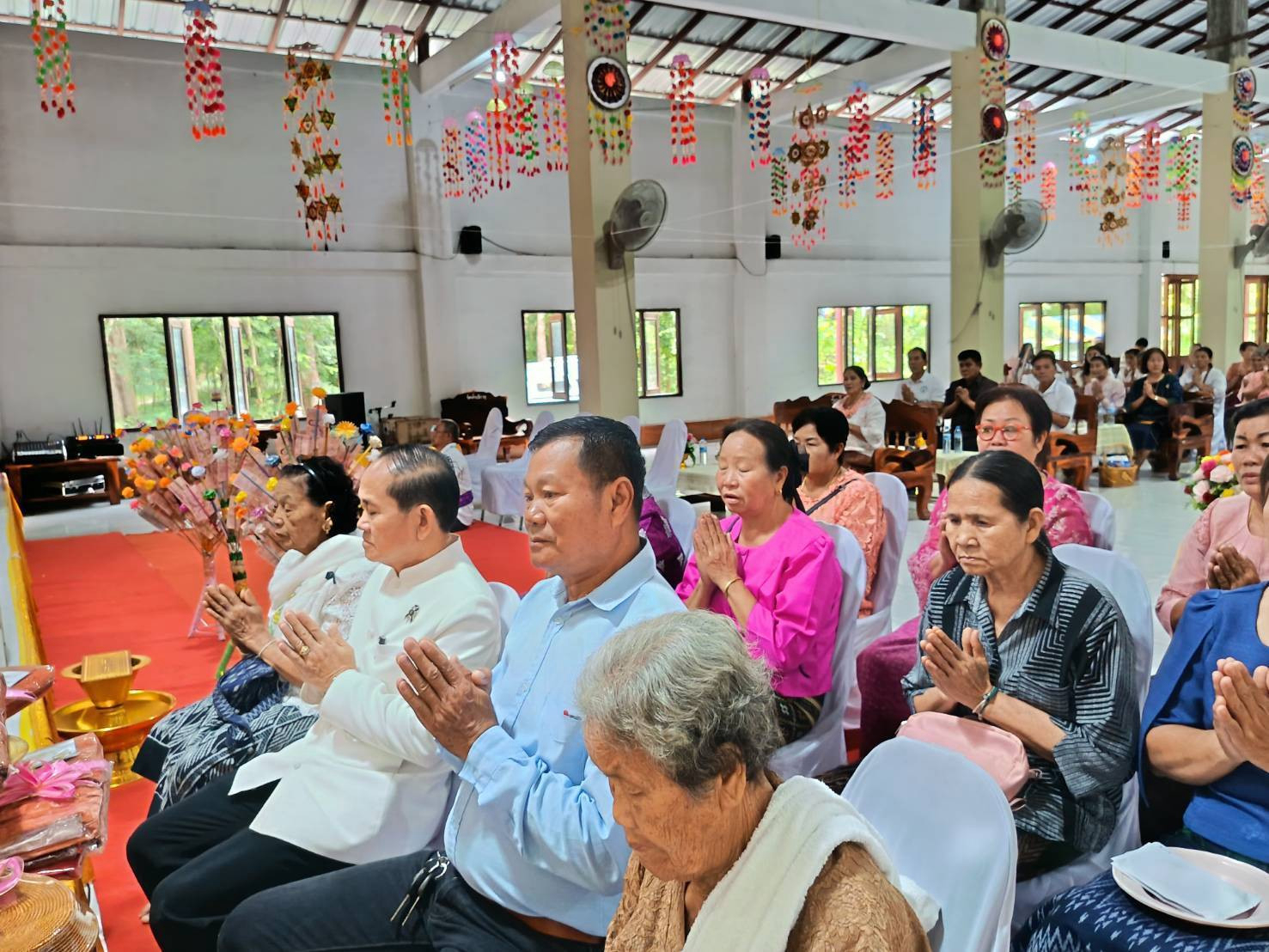 ภาพร่วมพิธีกรรมวัดคำเจริญ