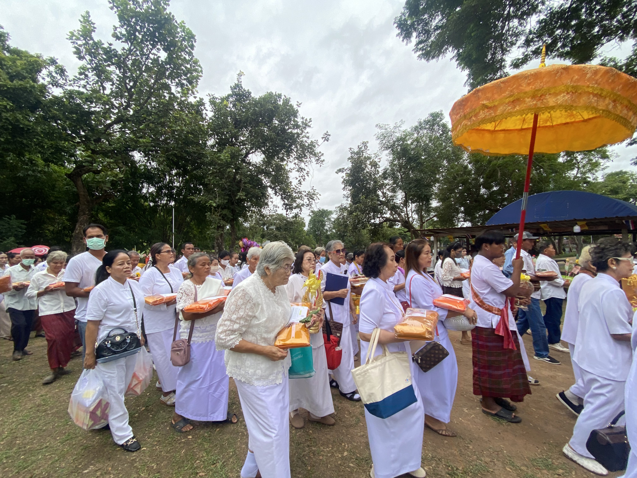 ภาพร่วมพิธีกรรมวัดสำโรง