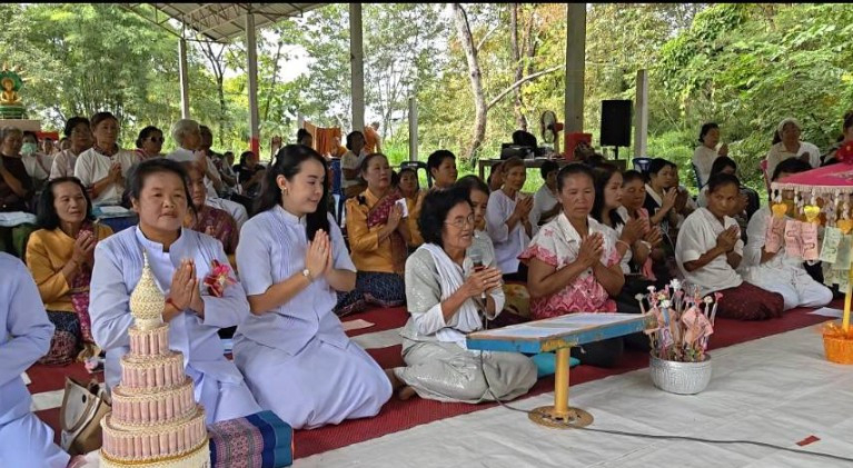 ภาพกล่าวคำถวายกฐินวัดถ้ำไทรทอง (ภูยิ้ม)