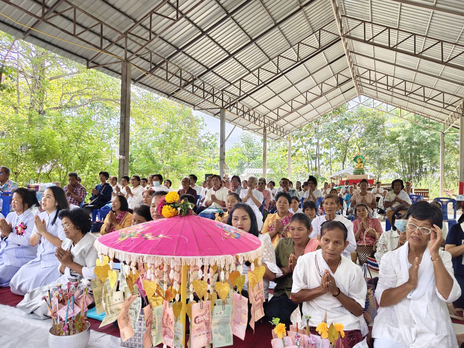 ภาพร่วมพิธีกรรมวัดถ้ำไทรทอง (ภูยิ้ม)