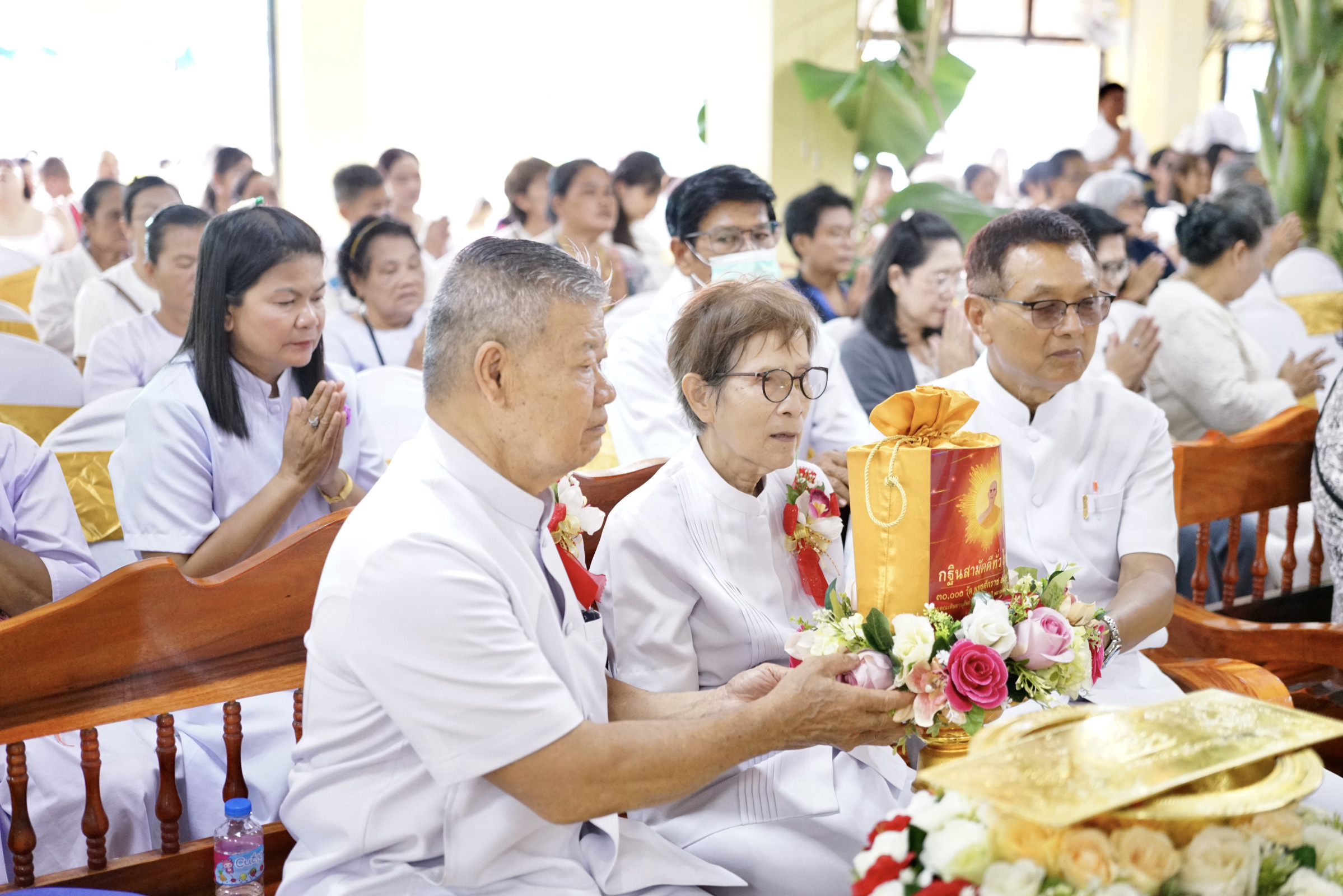 ภาพร่วมพิธีกรรมวัดแหลมเพิ่ม