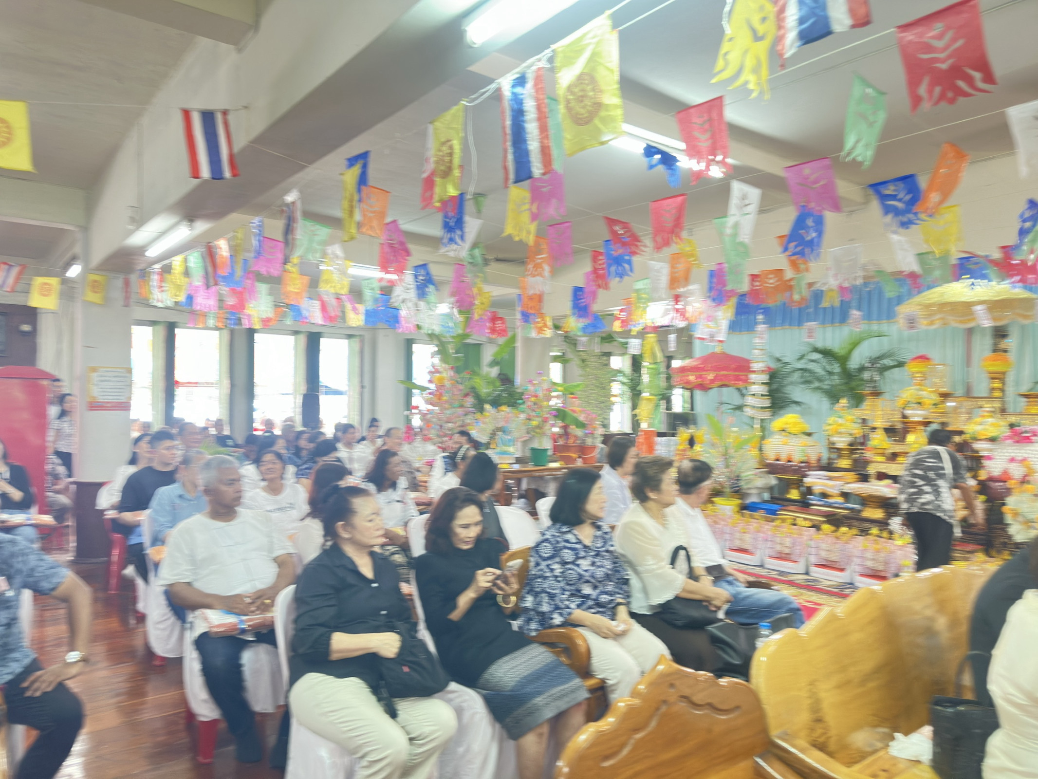 ภาพร่วมพิธีกรรมวัดกระเจียว