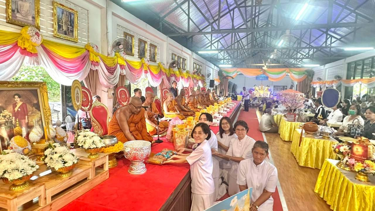 ภาพร่วมพิธีกรรมวัดเขาน้อยหินกอง