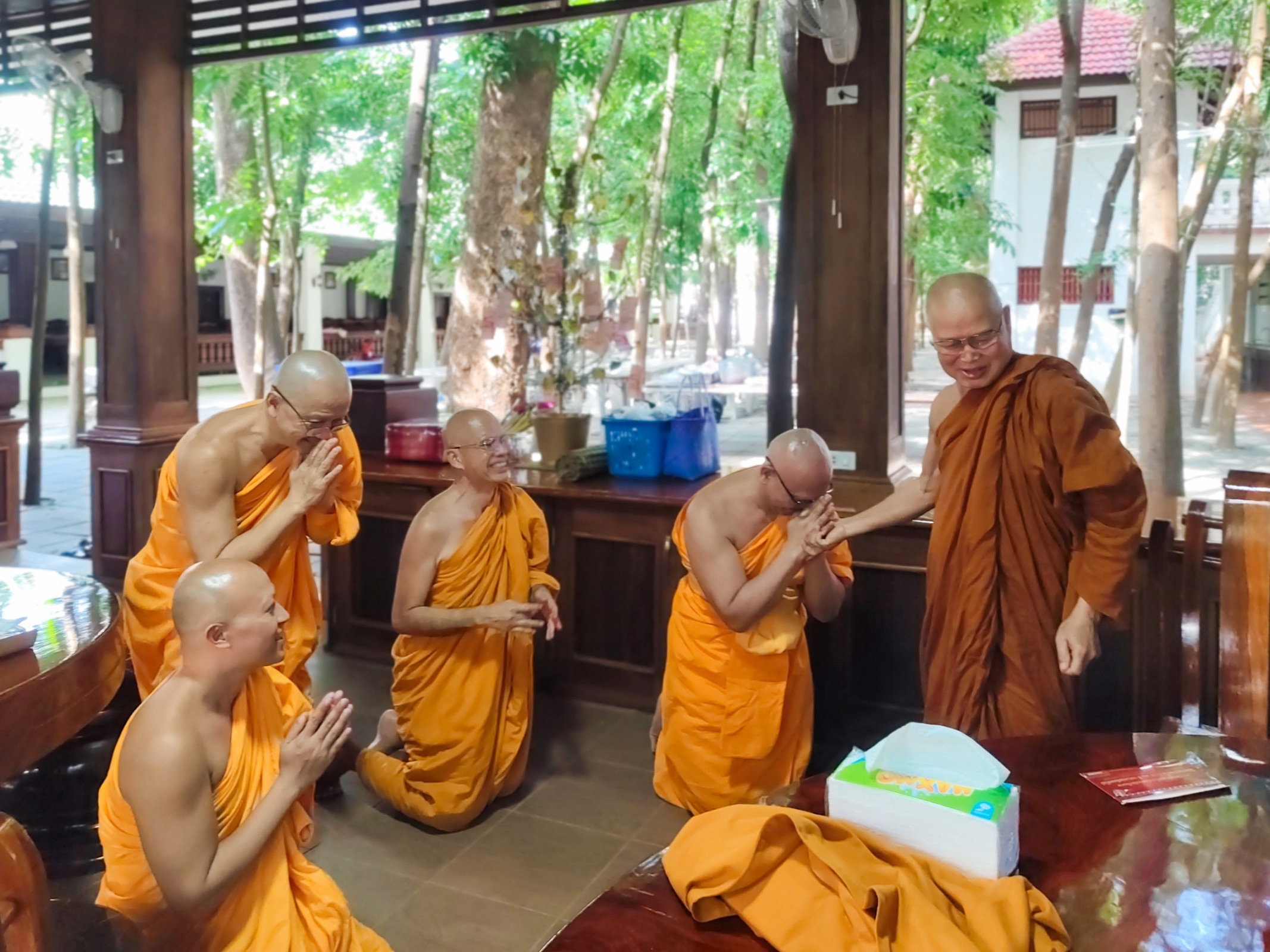 ภาพร่วมขบวนกฐินวัดอรัญญวาสี