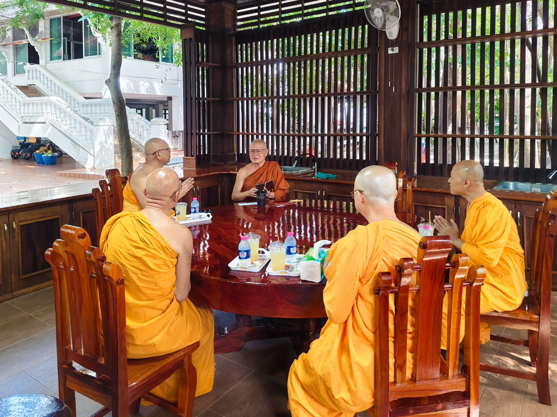 ภาพร่วมพิธีกรรมวัดอรัญญวาสี