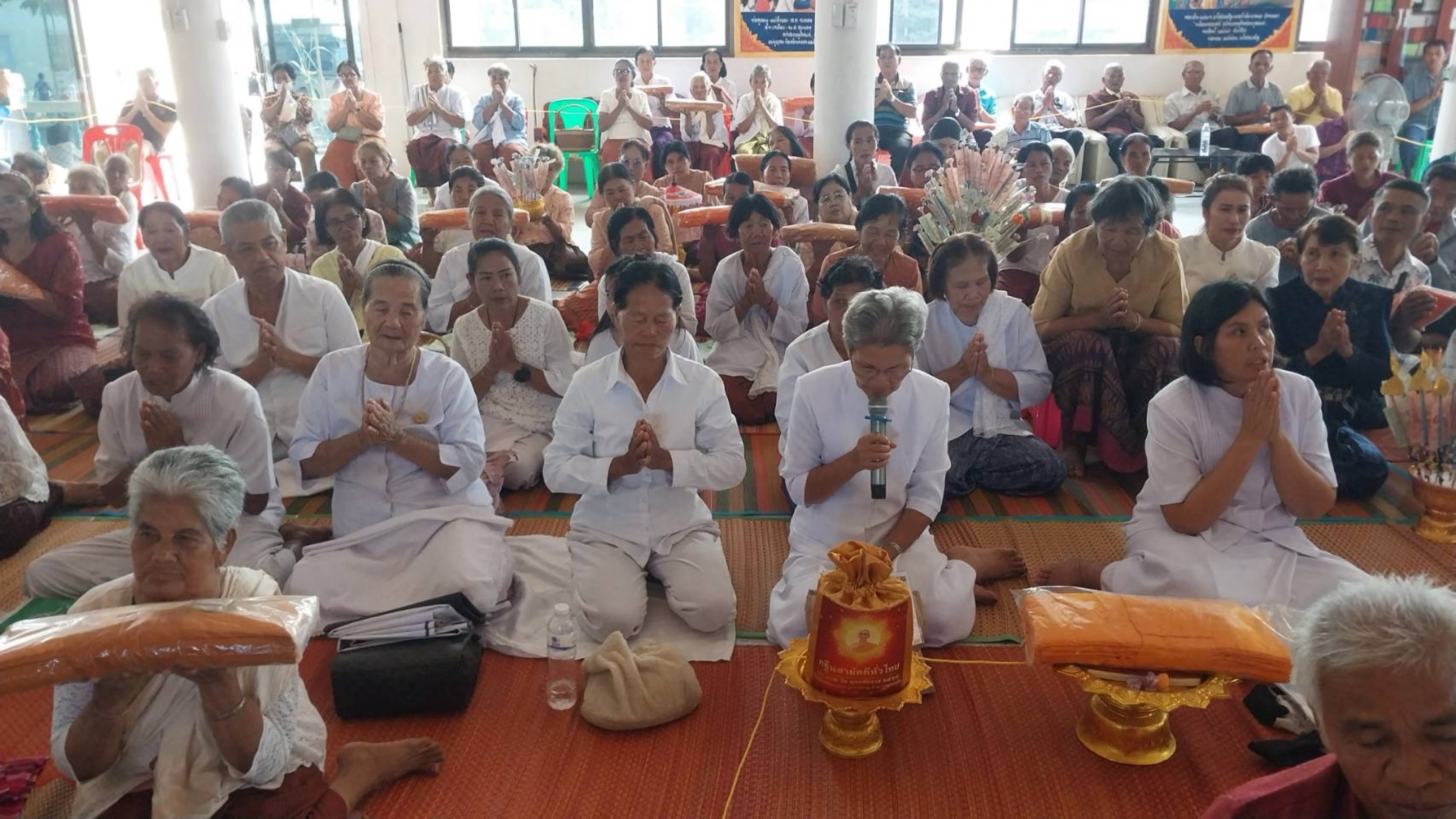 ภาพร่วมพิธีกรรมวัดเจริญศิลป์