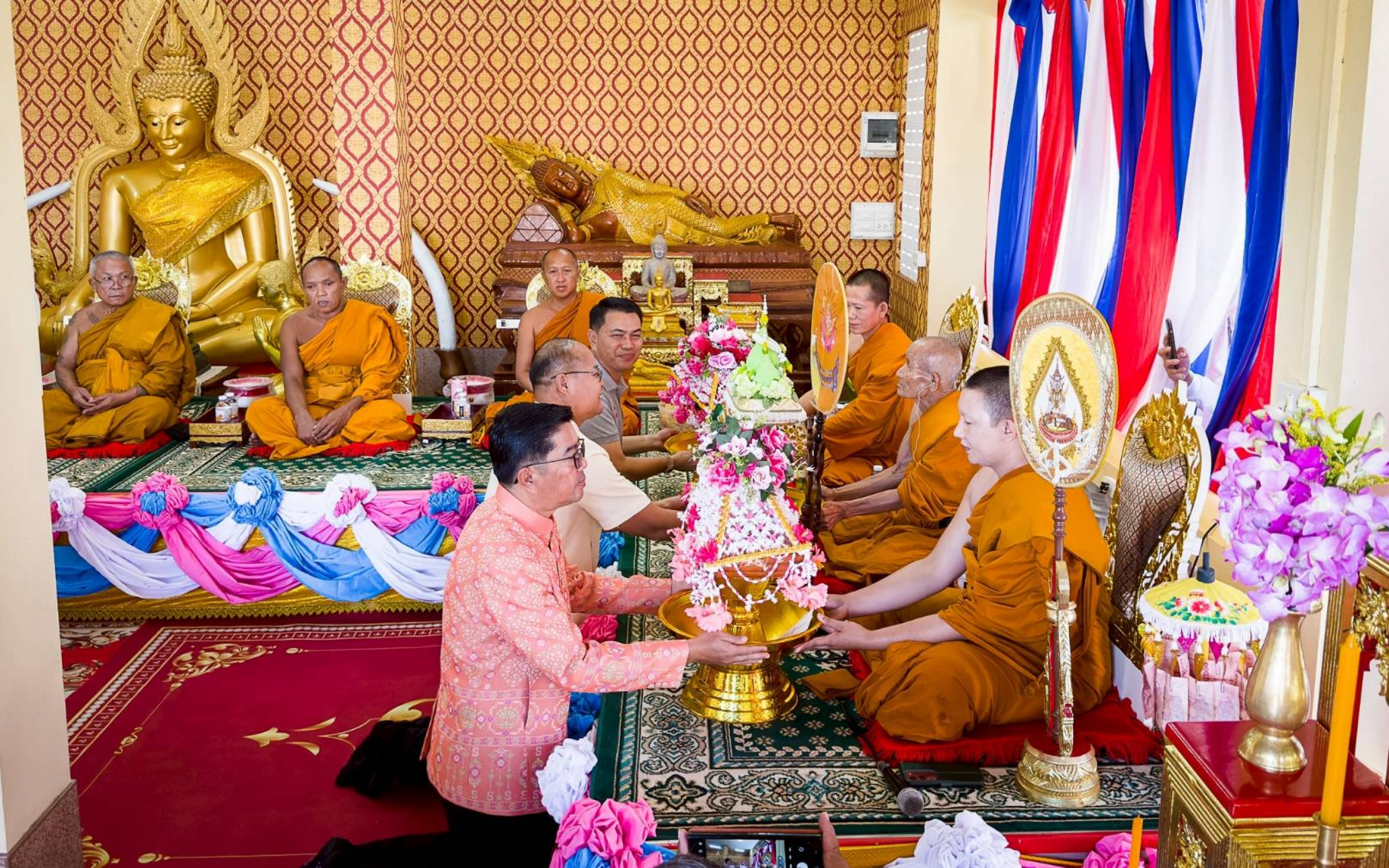 ภาพร่วมพิธีกรรมวัดธาตุศรีคุณ