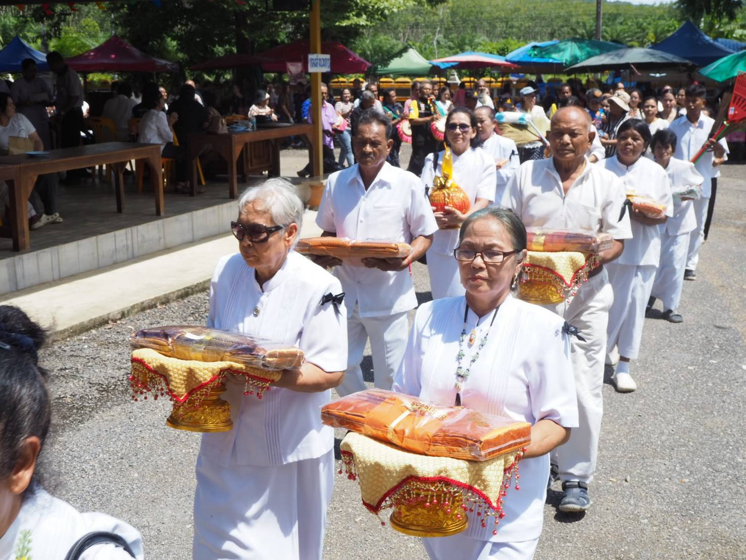 ภาพร่วมพิธีกรรมวัดทุ่งขมิ้น