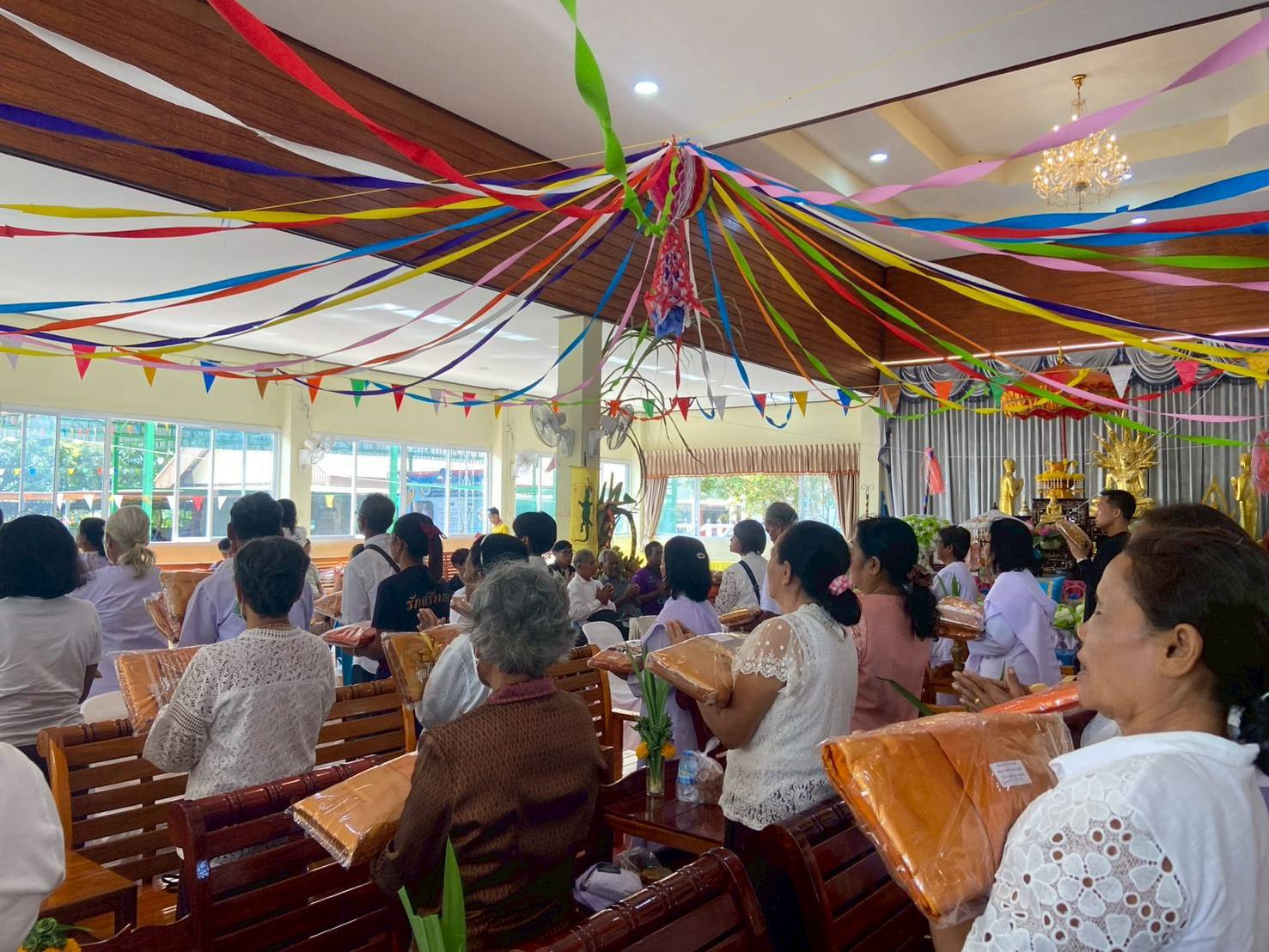 ภาพร่วมพิธีกรรมวัดสำโรงราษฏร์สามัคคี