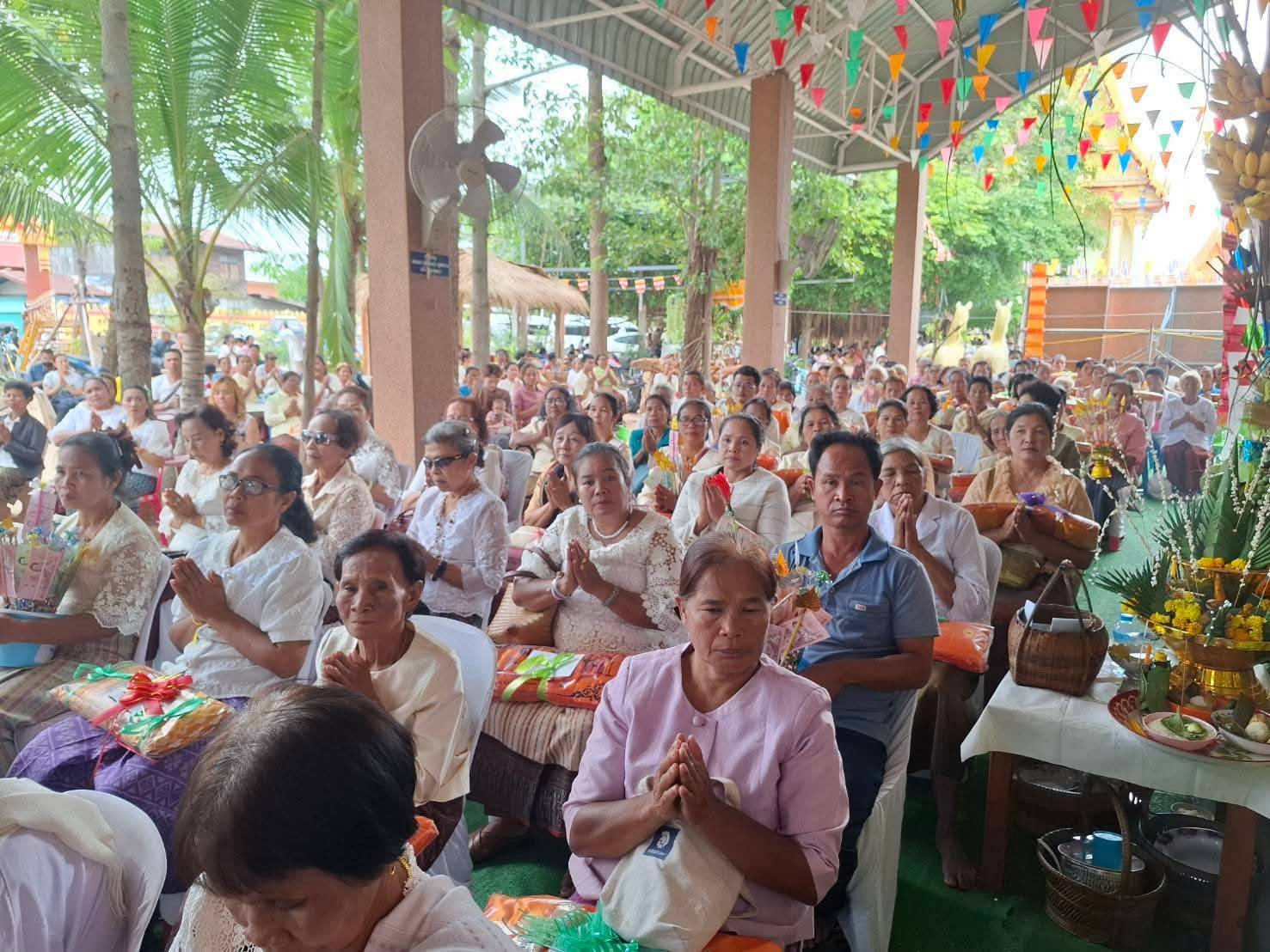 ภาพร่วมพิธีกรรมวัดพลับพลาชัย