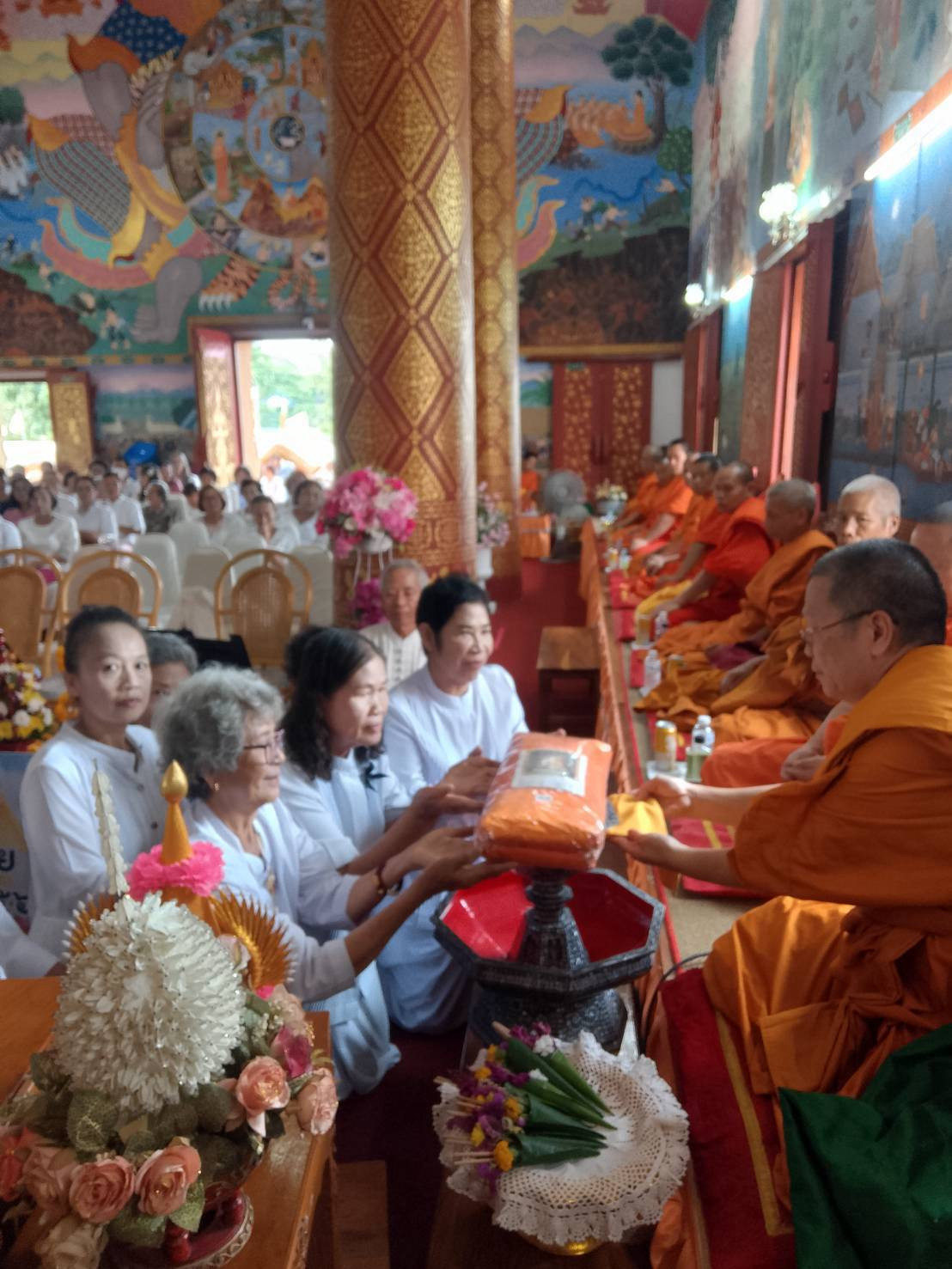 ภาพร่วมพิธีกรรมวัดบ้านร้อง