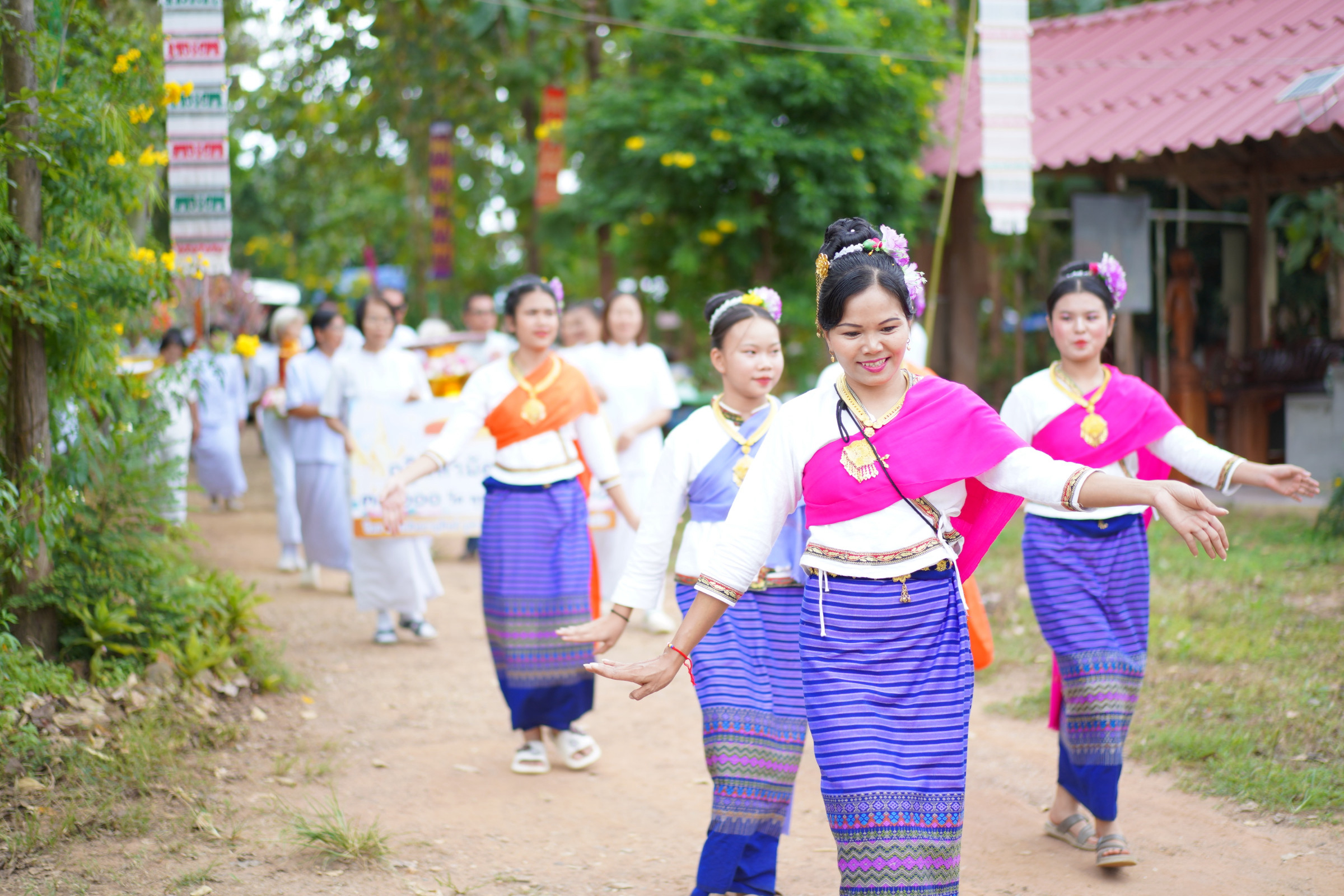 ภาพร่วมพิธีกรรมที่พักสงฆ์นิคม เขต ๑๗