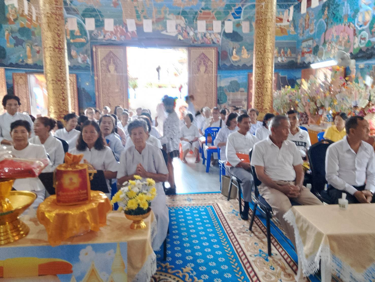 ภาพร่วมพิธีกรรมวัดเมืองมูล