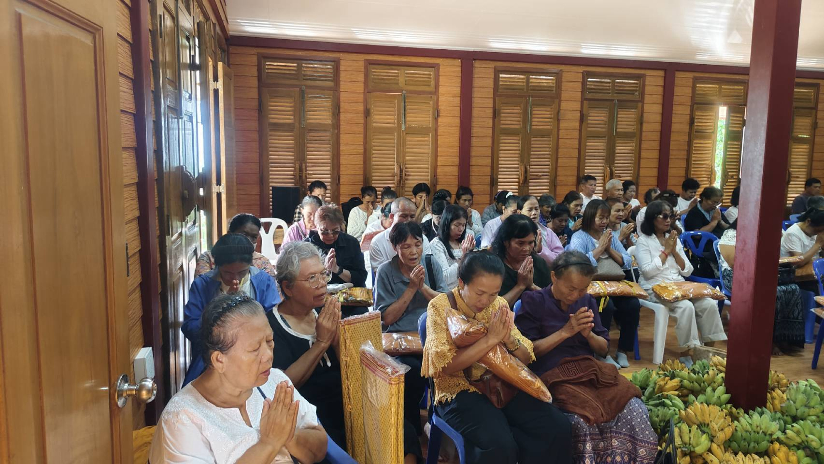 ภาพร่วมพิธีกรรมวัดใหม่พรหมธรรม