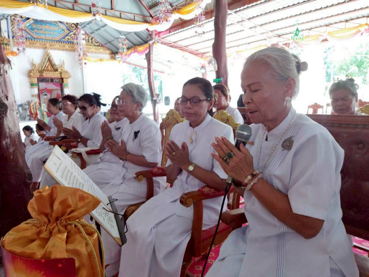 ภาพกล่าวคำถวายกฐินวัดเม่นใหญ่