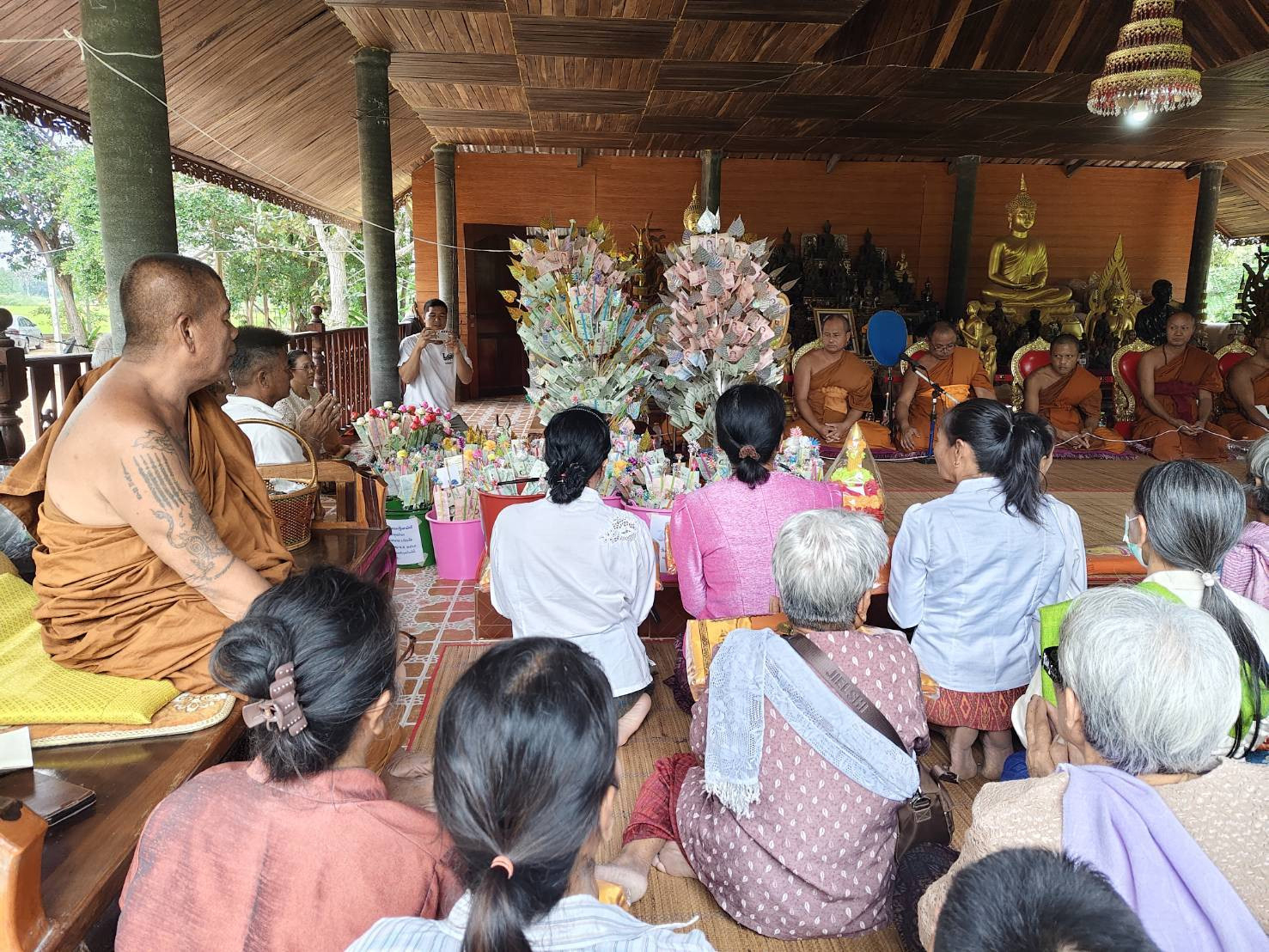 ภาพร่วมพิธีกรรมสำนักสงฆ์อุทยานสวนป่าพุทธรักษา