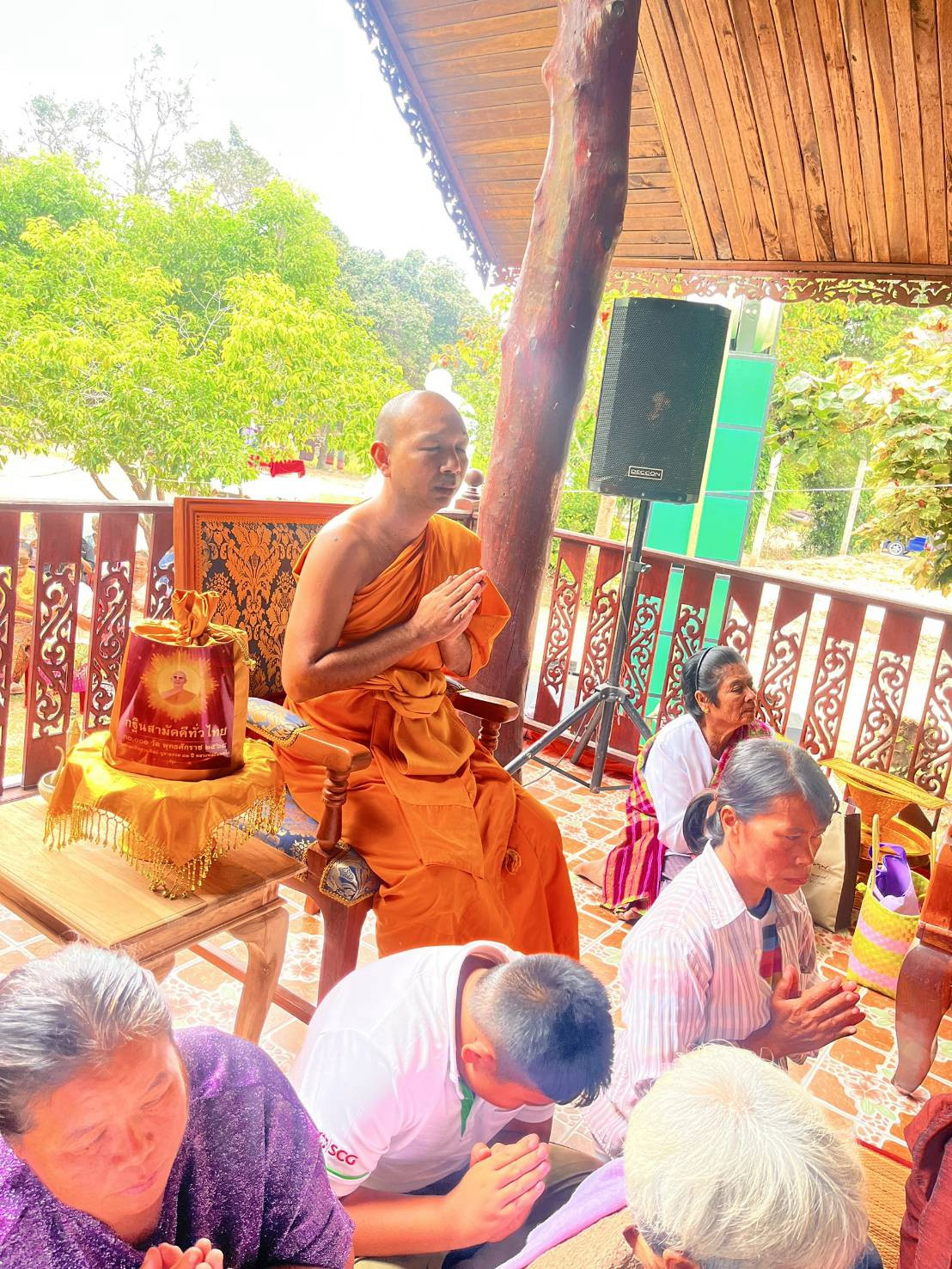 ภาพร่วมพิธีกรรมสำนักสงฆ์อุทยานสวนป่าพุทธรักษา