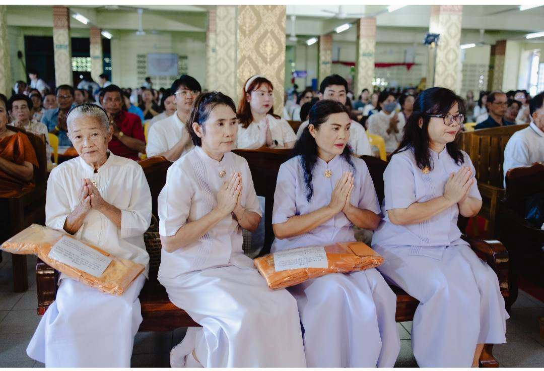 ภาพร่วมพิธีกรรมวัดดอนโพธิ์