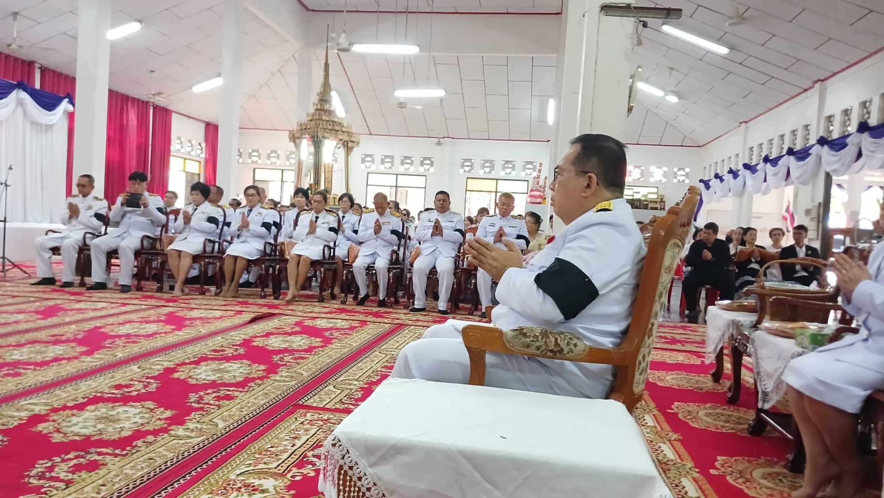 ภาพร่วมพิธีกรรมวัดกลาง