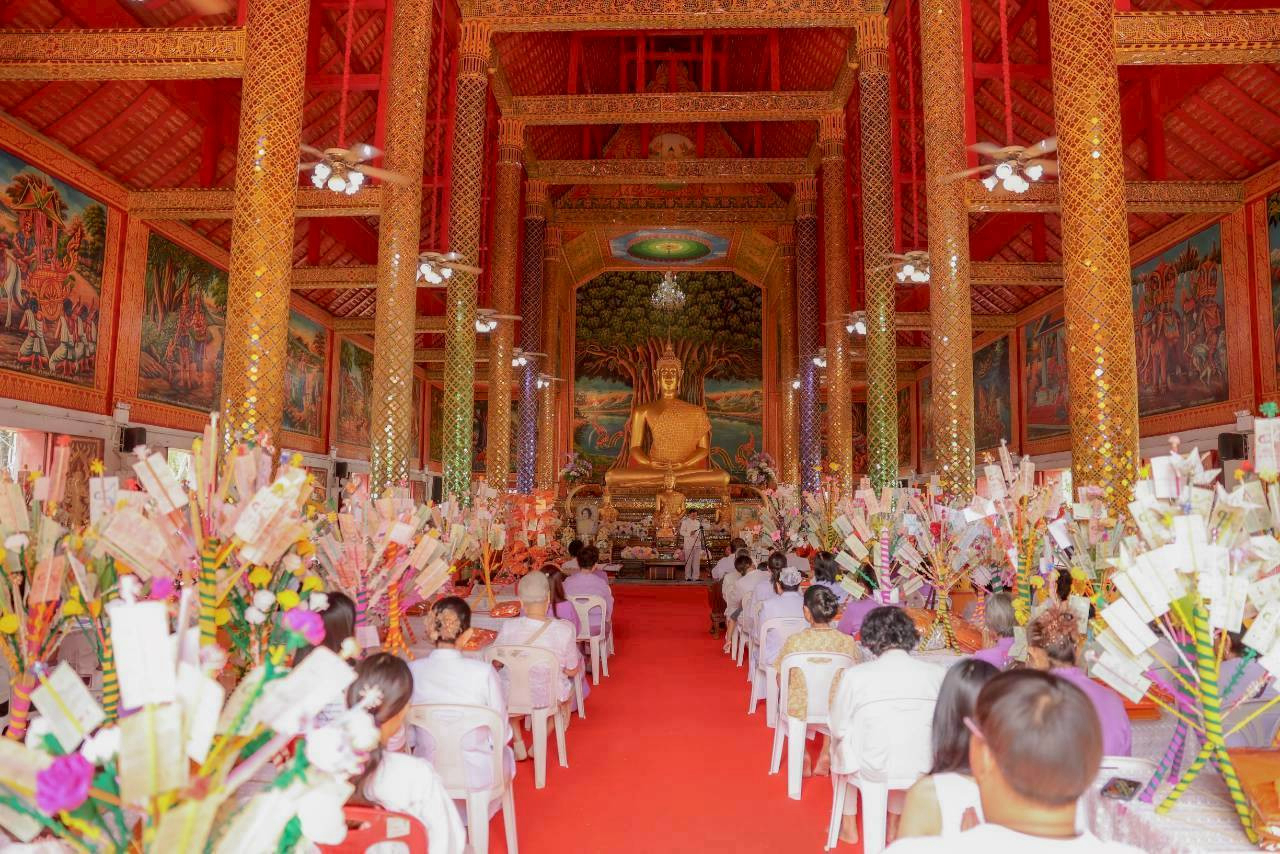 ภาพร่วมพิธีกรรมวัดถาวรรังสี