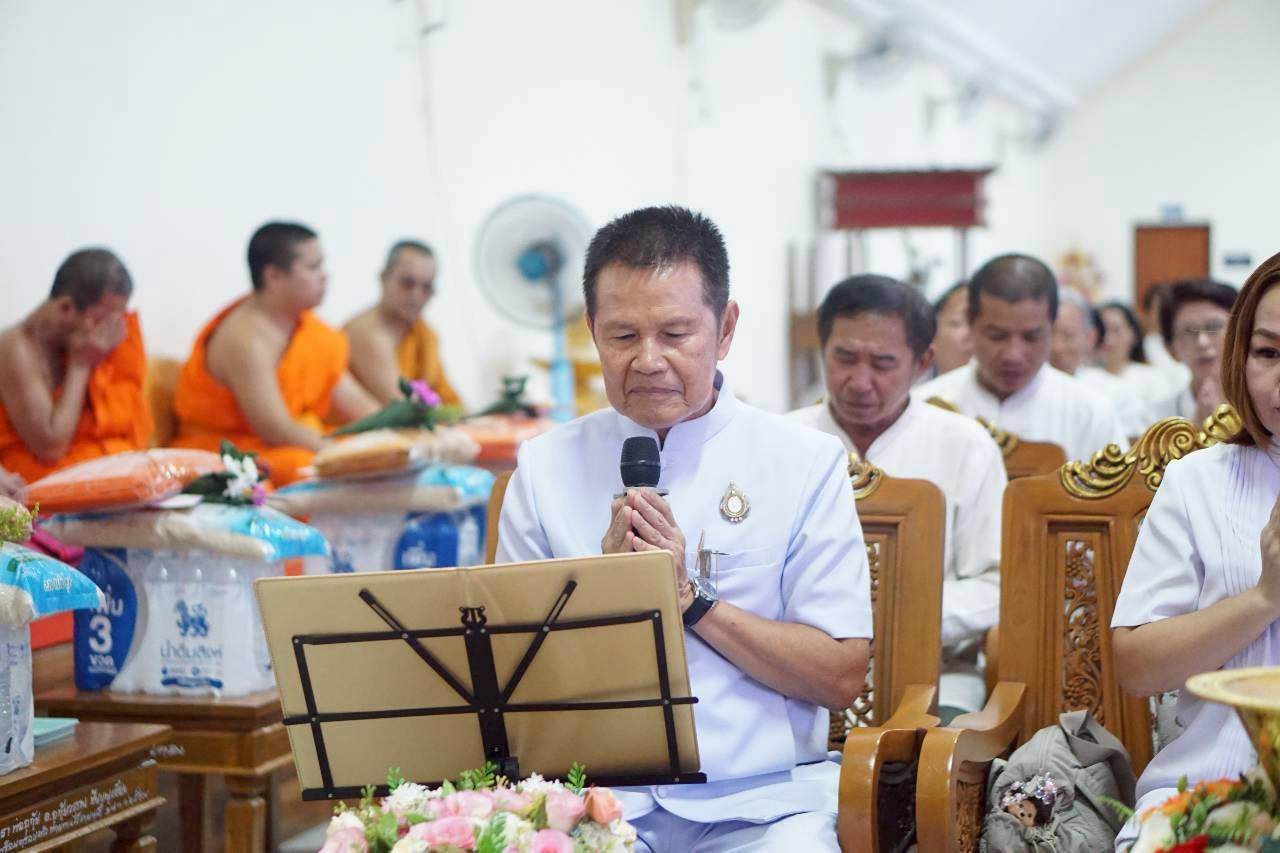 ภาพกล่าวคำถวายกฐินวัดล้านตอง