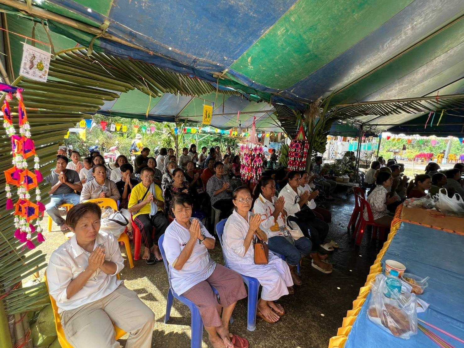 ภาพร่วมพิธีกรรมวัดป่าน้ำทุ่นธรรมิการาม