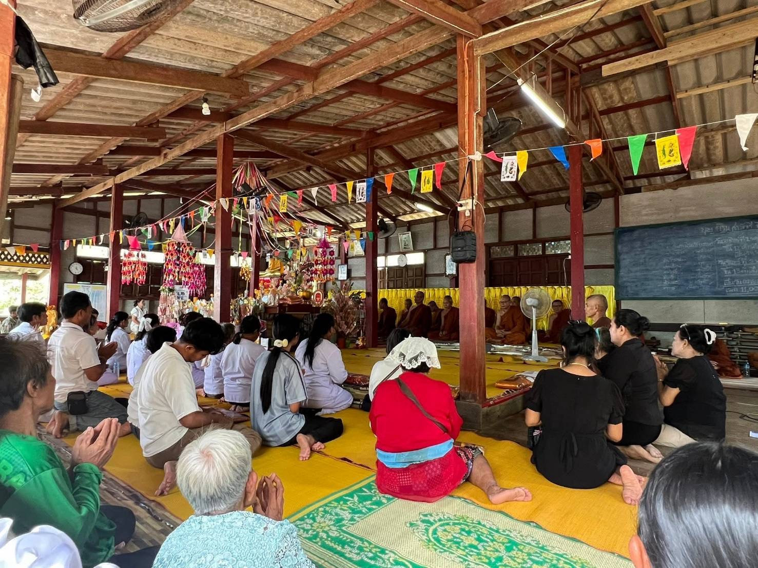 ภาพร่วมพิธีกรรมวัดป่าน้ำทุ่นธรรมิการาม